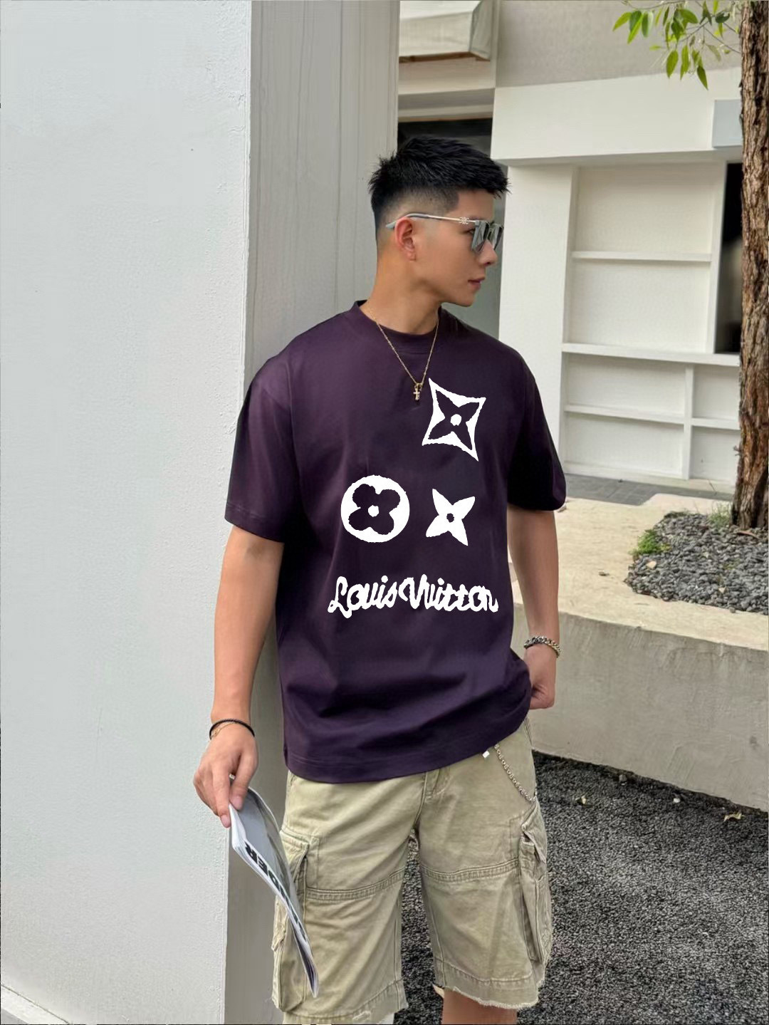 1V*2025秋季新款 个性字母logo印花 定制面料300g 短袖T恤 男女同款尺码：S M L XL