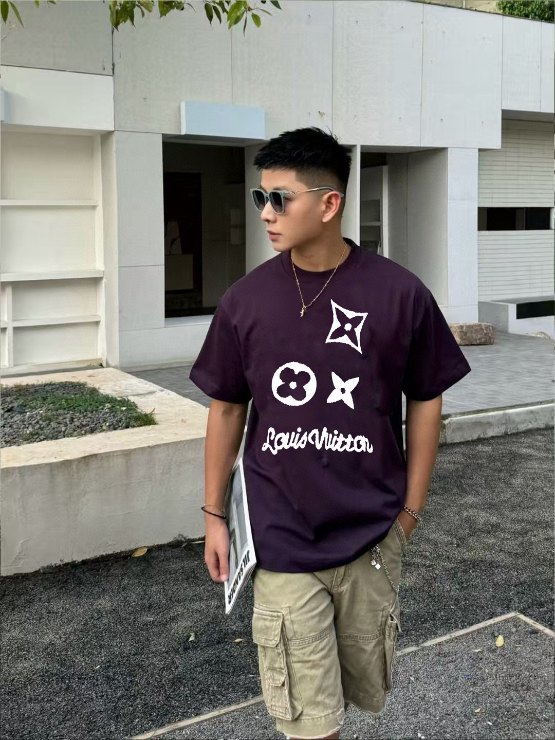 1V*2025秋季新款 个性字母logo印花 定制面料300g 短袖T恤 男女同款尺码：S M L XL