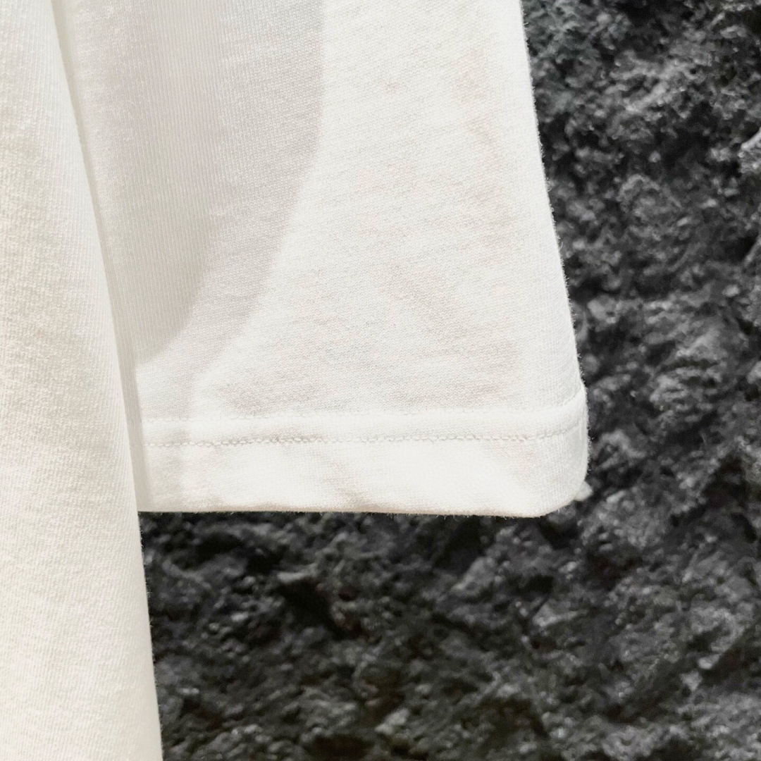 新款🌟驴牌，新款T恤，面料采用顶级原版精梳棉洗水面料，立体印花图案设计，时尚潮流，顶级的做工，高端品质！