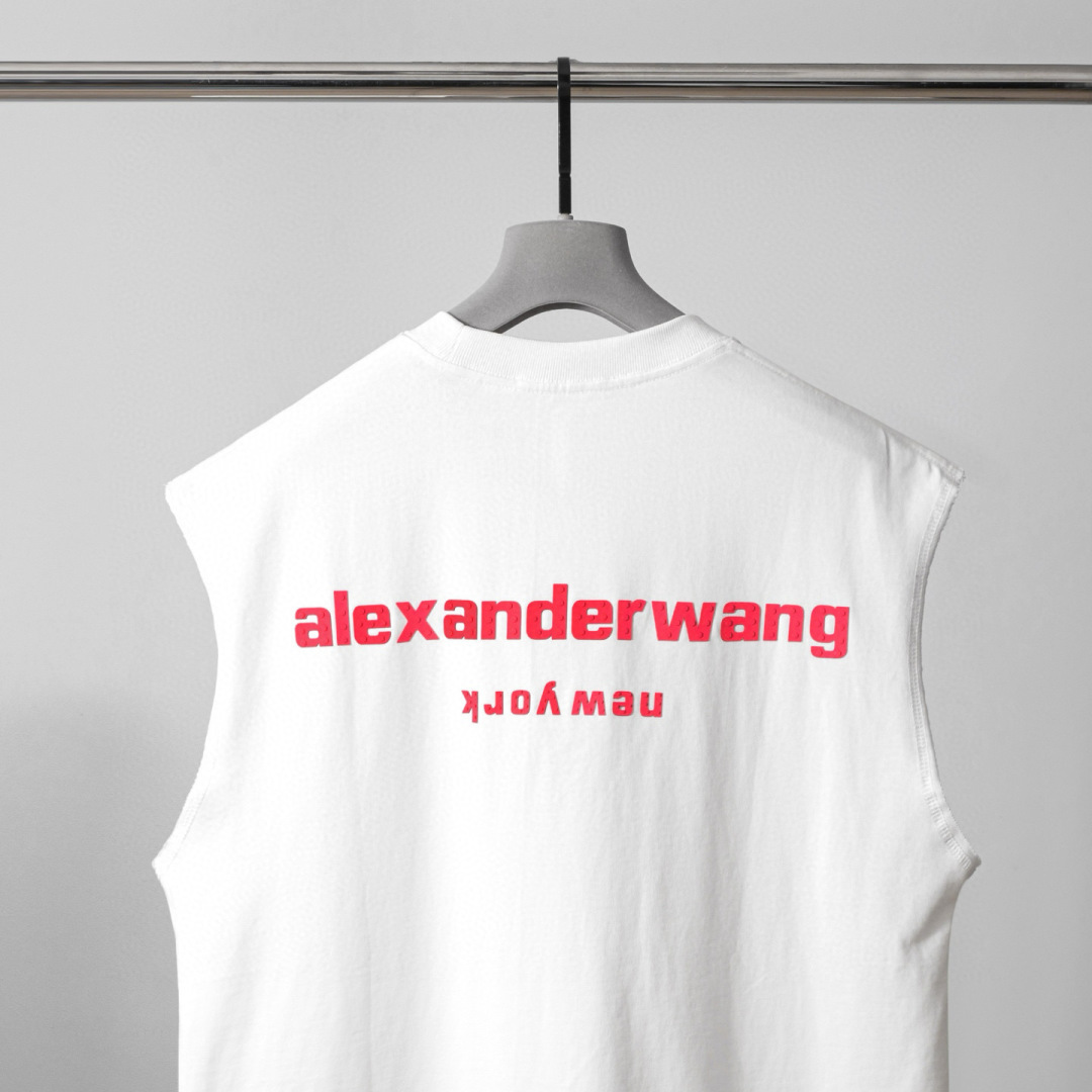 品牌：WANG季度：2025春夏颜色：黑色 白色 尺码：XS-XL版型：宽松阔版 背心成分：100%棉工