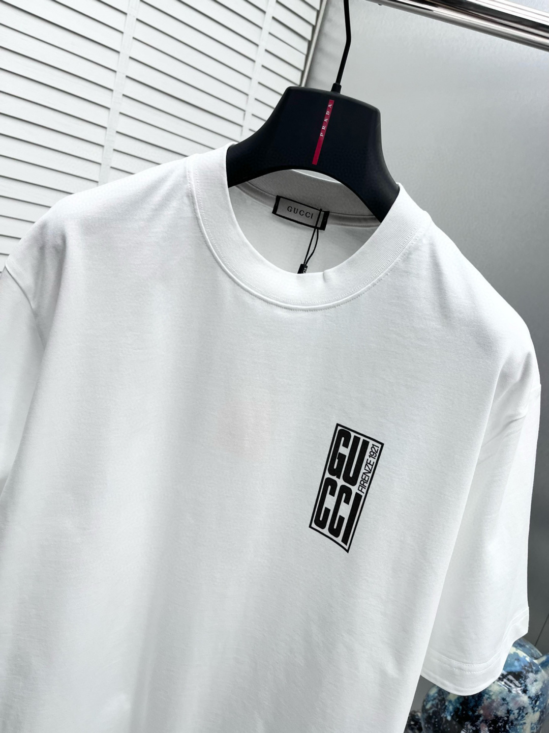 Gucc* 25ss新款短袖，定制280克全棉面料，前幅印花logo，非常简约大气的一款 无论是上身舒适