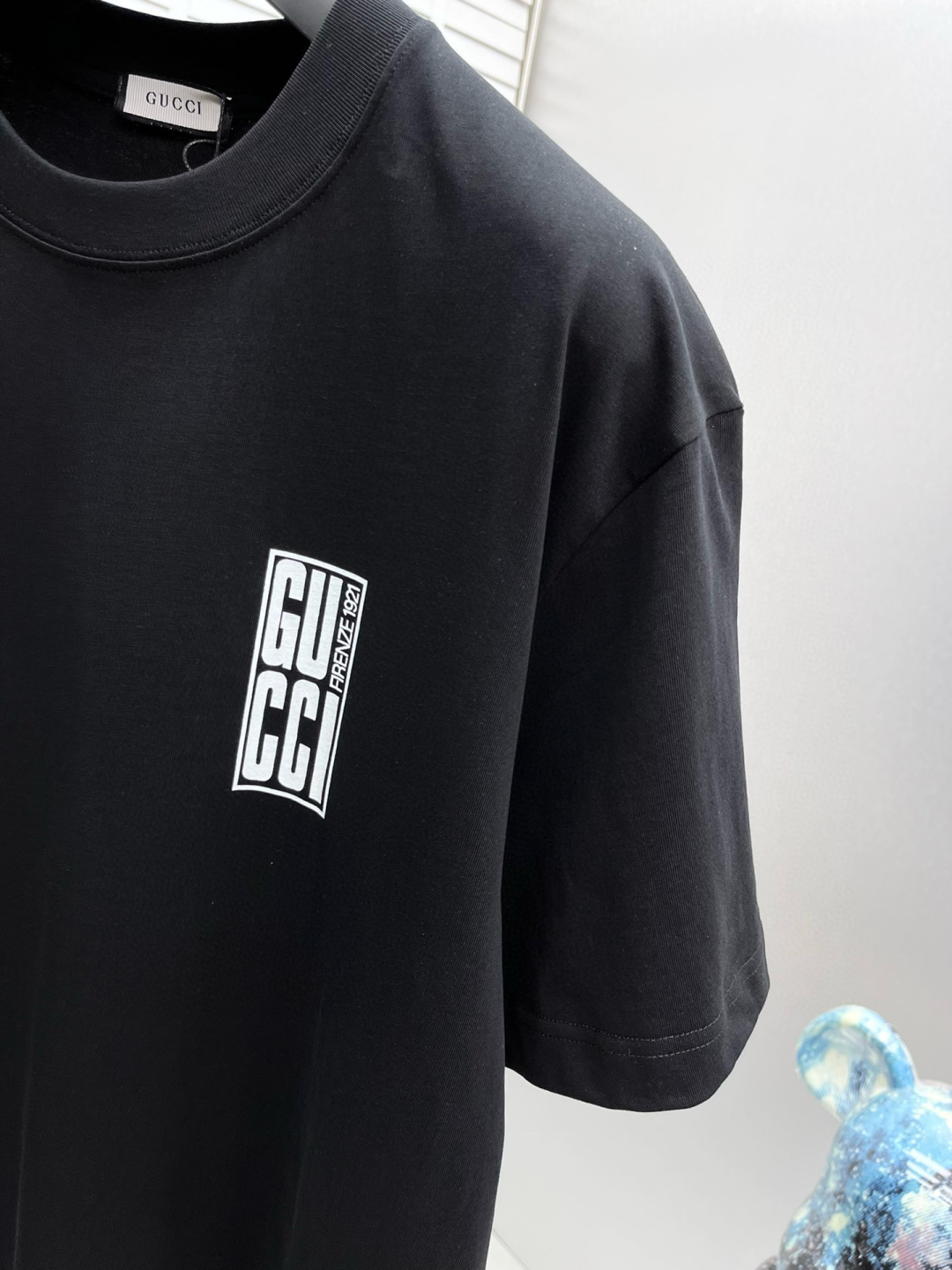 Gucc* 25ss新款短袖，定制280克全棉面料，前幅印花logo，非常简约大气的一款 无论是上身舒适