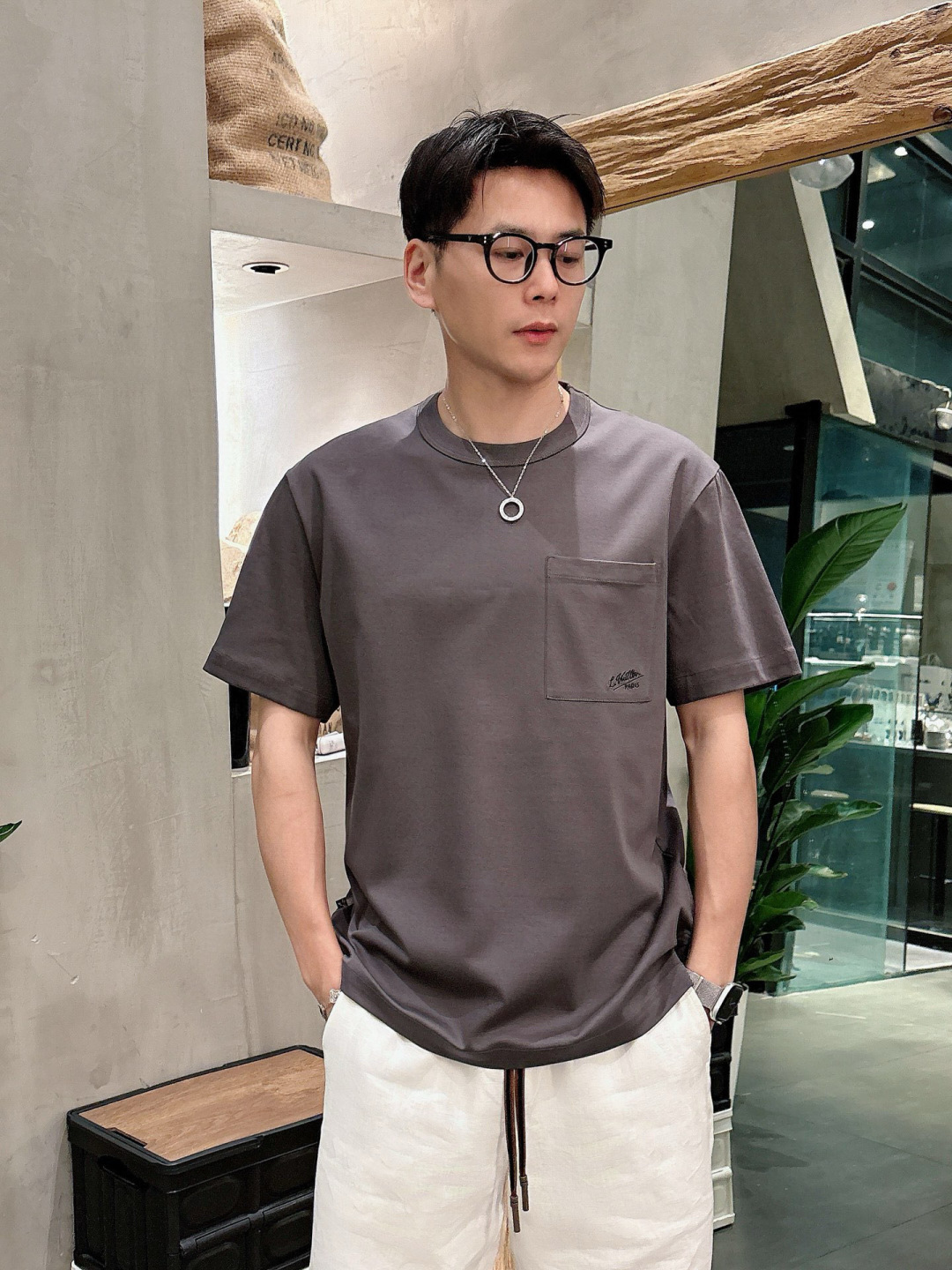 2025年 春夏系列🔥🔥H8058🔥🔥1.颜色：黑色 白色 灰色 豆绿 蓝色2.尺码：M-5XL3.版型