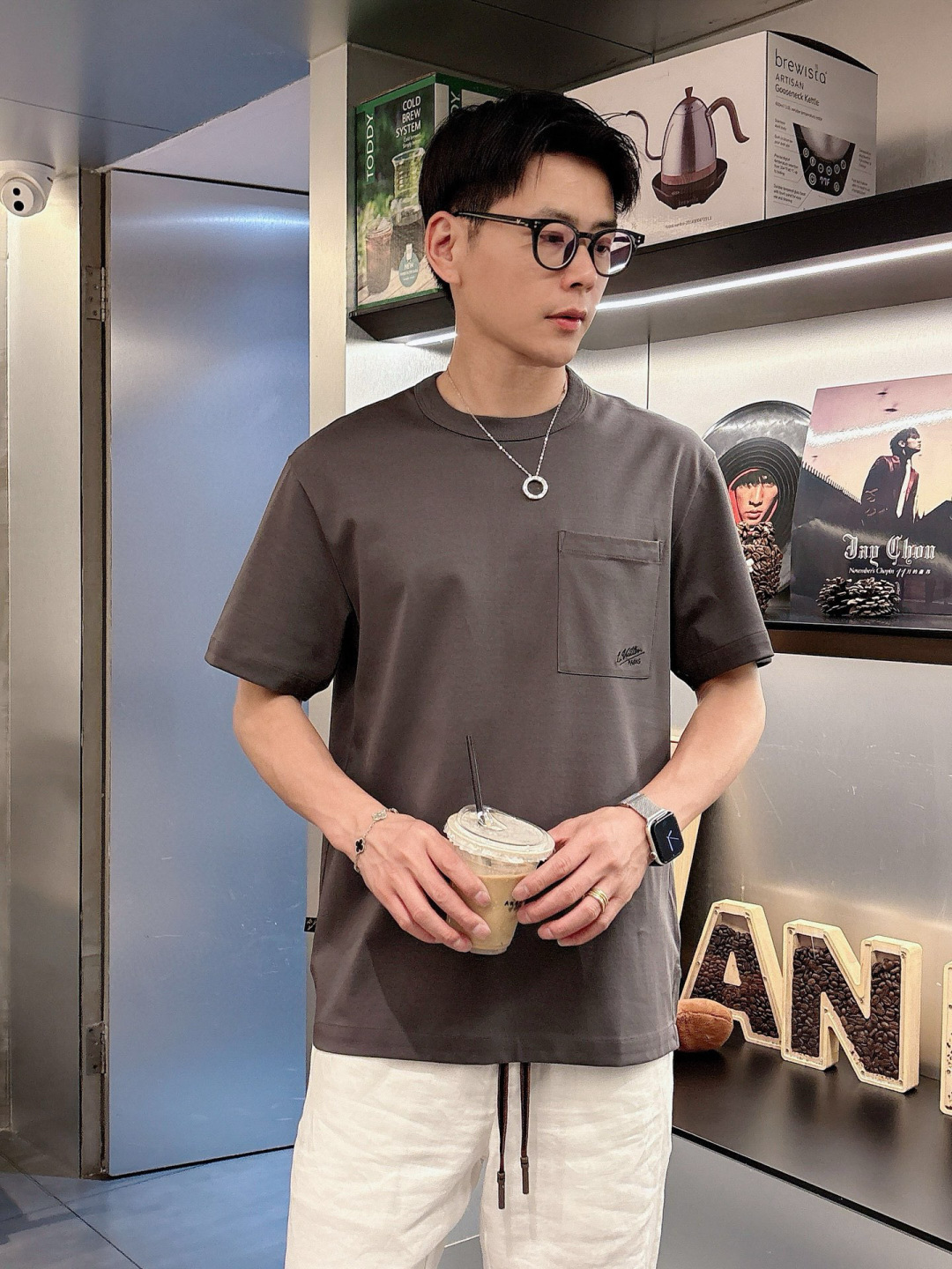 2025年 春夏系列🔥🔥H8058🔥🔥1.颜色：黑色 白色 灰色 豆绿 蓝色2.尺码：M-5XL3.版型