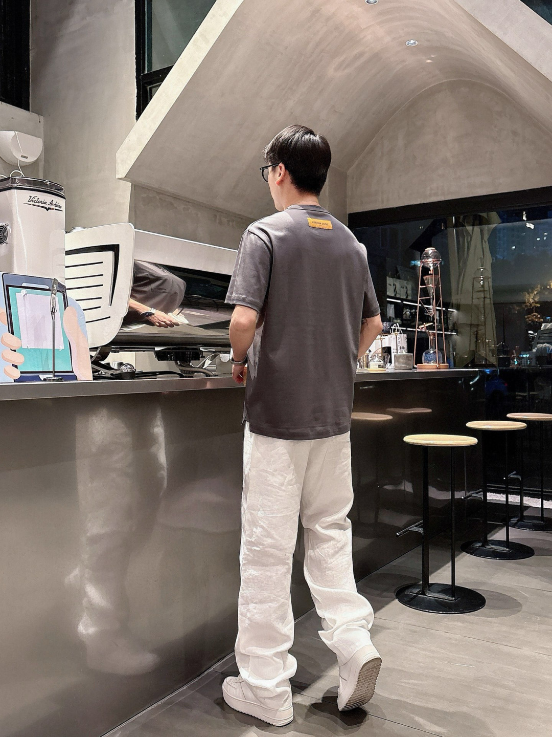 2025年 春夏系列🔥🔥H8058🔥🔥1.颜色：黑色 白色 灰色 豆绿 蓝色2.尺码：M-5XL3.版型