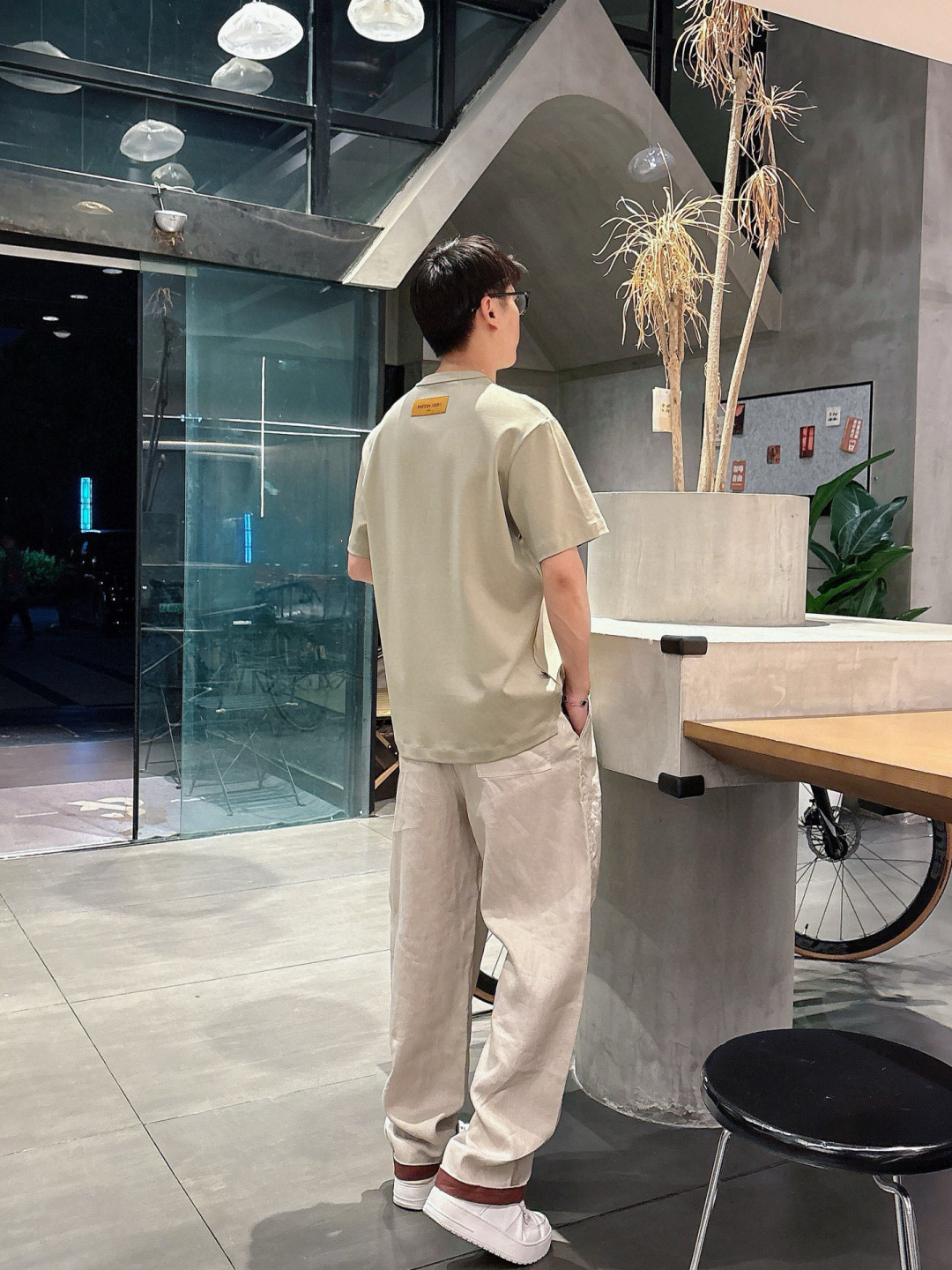 2025年 春夏系列🔥🔥H8058🔥🔥1.颜色：黑色 白色 灰色 豆绿 蓝色2.尺码：M-5XL3.版型