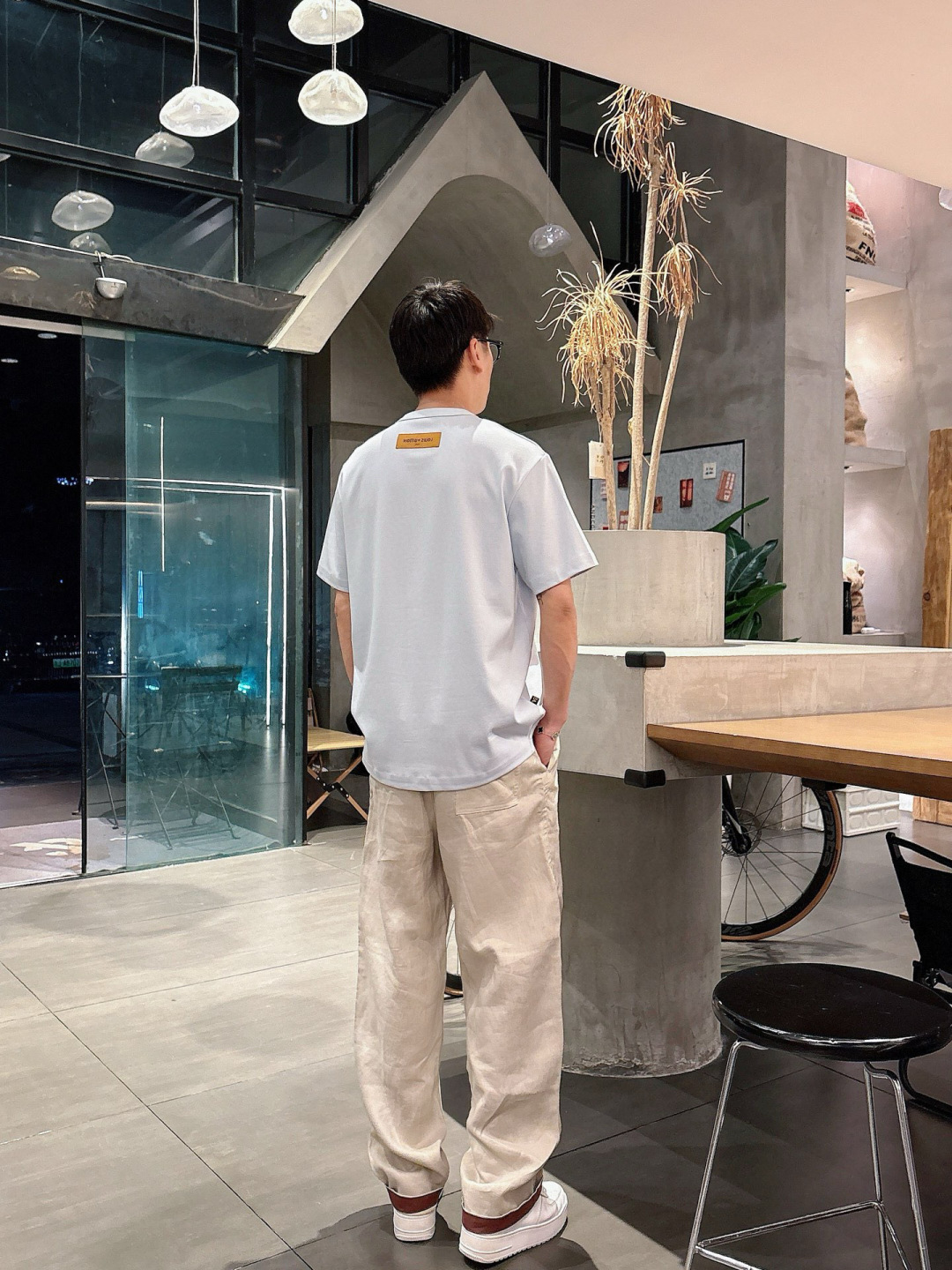 2025年 春夏系列🔥🔥H8058🔥🔥1.颜色：黑色 白色 灰色 豆绿 蓝色2.尺码：M-5XL3.版型