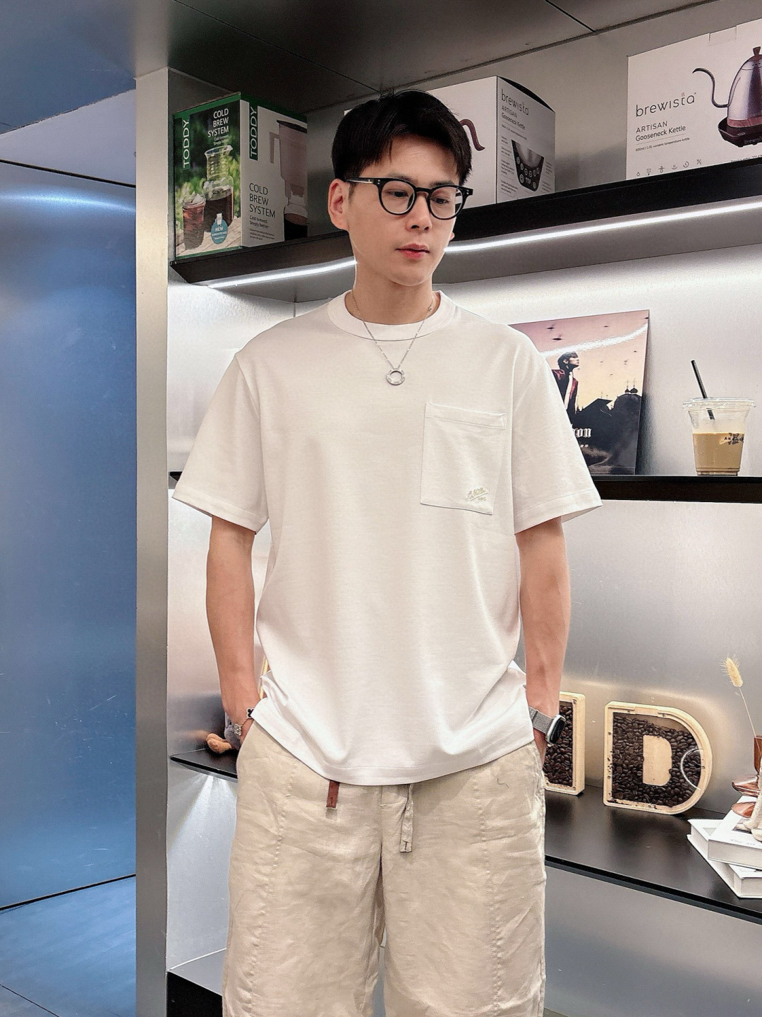 2025年 春夏系列🔥🔥H8058🔥🔥1.颜色：黑色 白色 灰色 豆绿 蓝色2.尺码：M-5XL3.版型