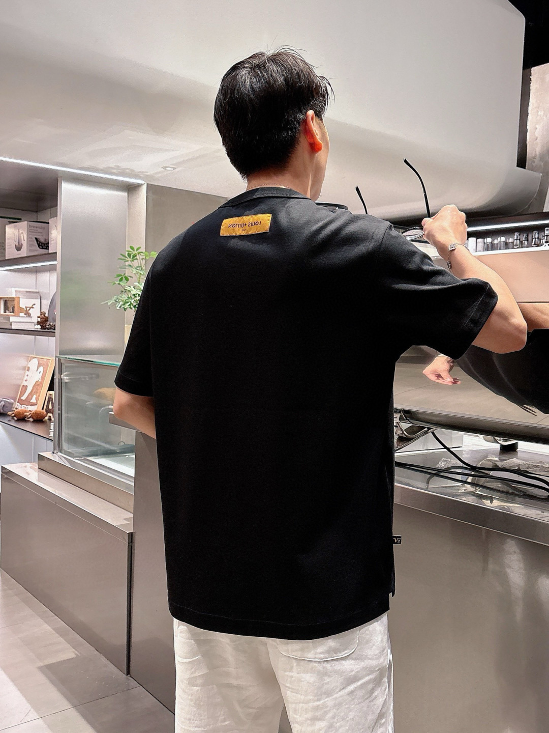 2025年 春夏系列🔥🔥H8058🔥🔥1.颜色：黑色 白色 灰色 豆绿 蓝色2.尺码：M-5XL3.版型