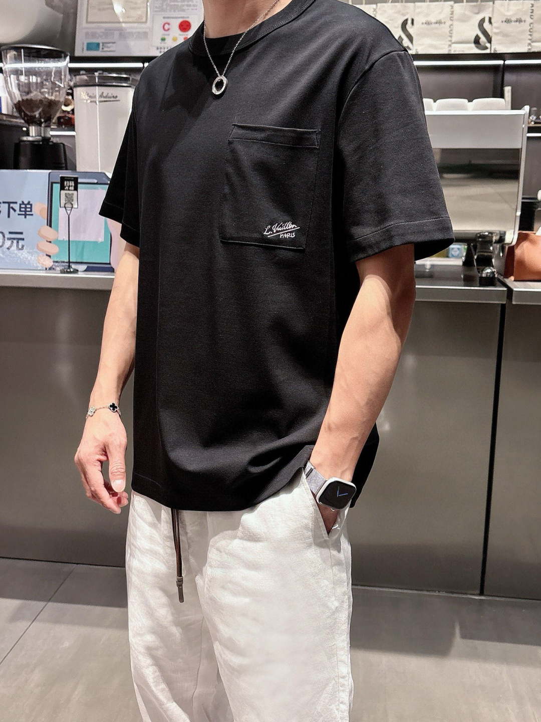 2025年 春夏系列🔥🔥H8058🔥🔥1.颜色：黑色 白色 灰色 豆绿 蓝色2.尺码：M-5XL3.版型