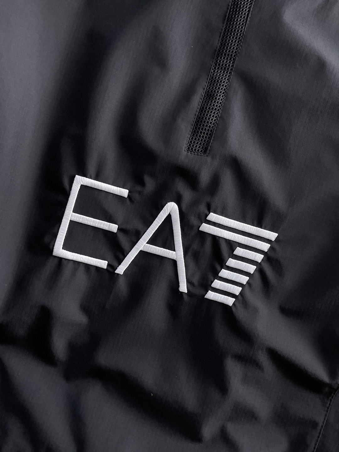 阿玛尼 官网同款，提前发售！2025ss开秋新款男士夹克外套，原单三标齐全高端版本！带隐藏帽，专柜定制面