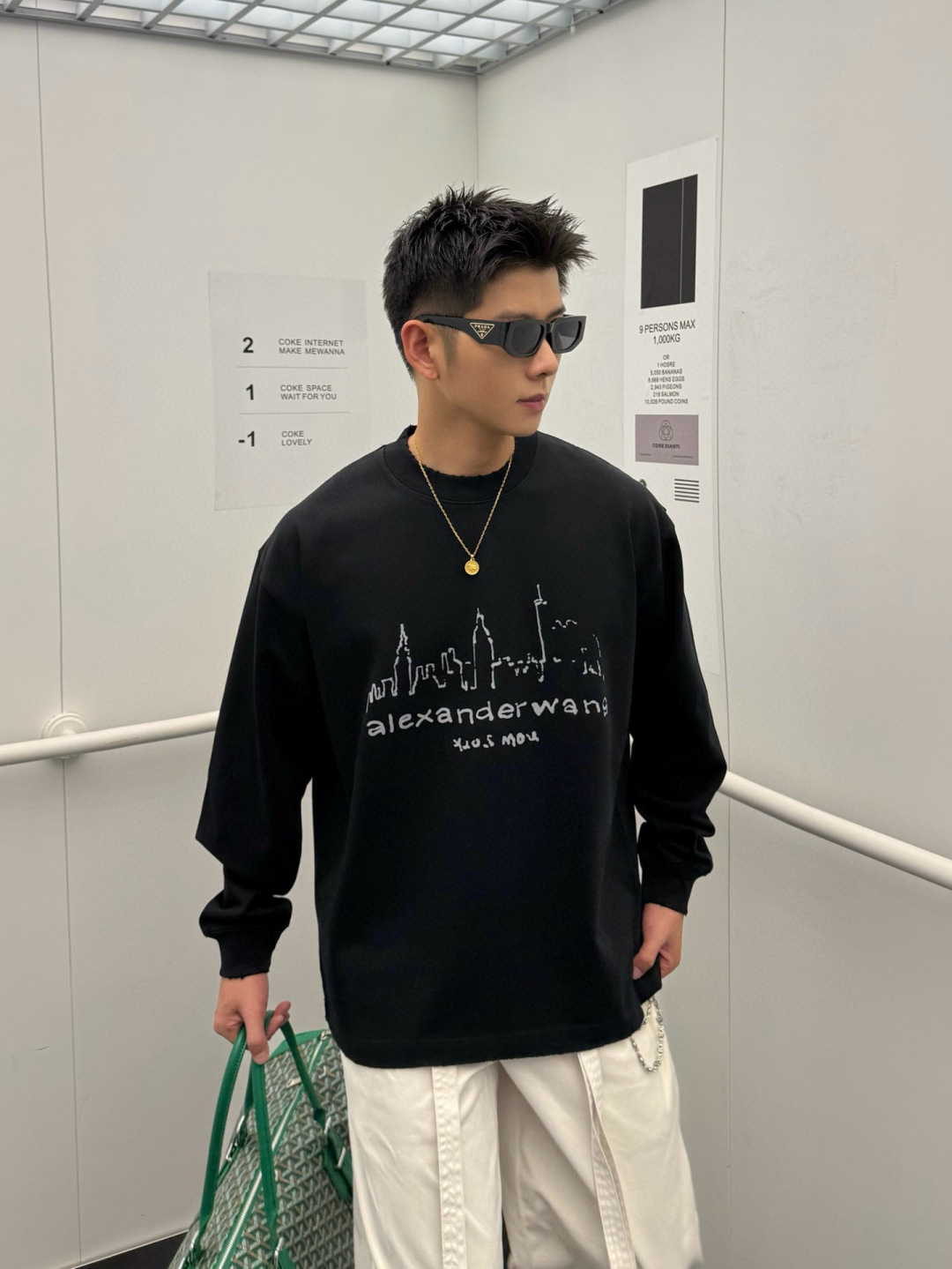 新款秋冬长袖🆕颜色：黑，白码数：S-XL款号：7005