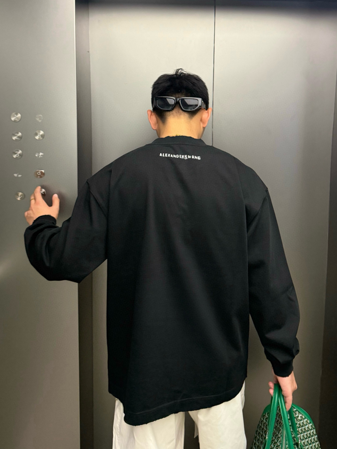 新款秋冬长袖🆕颜色：黑，白码数：S-XL款号：7005