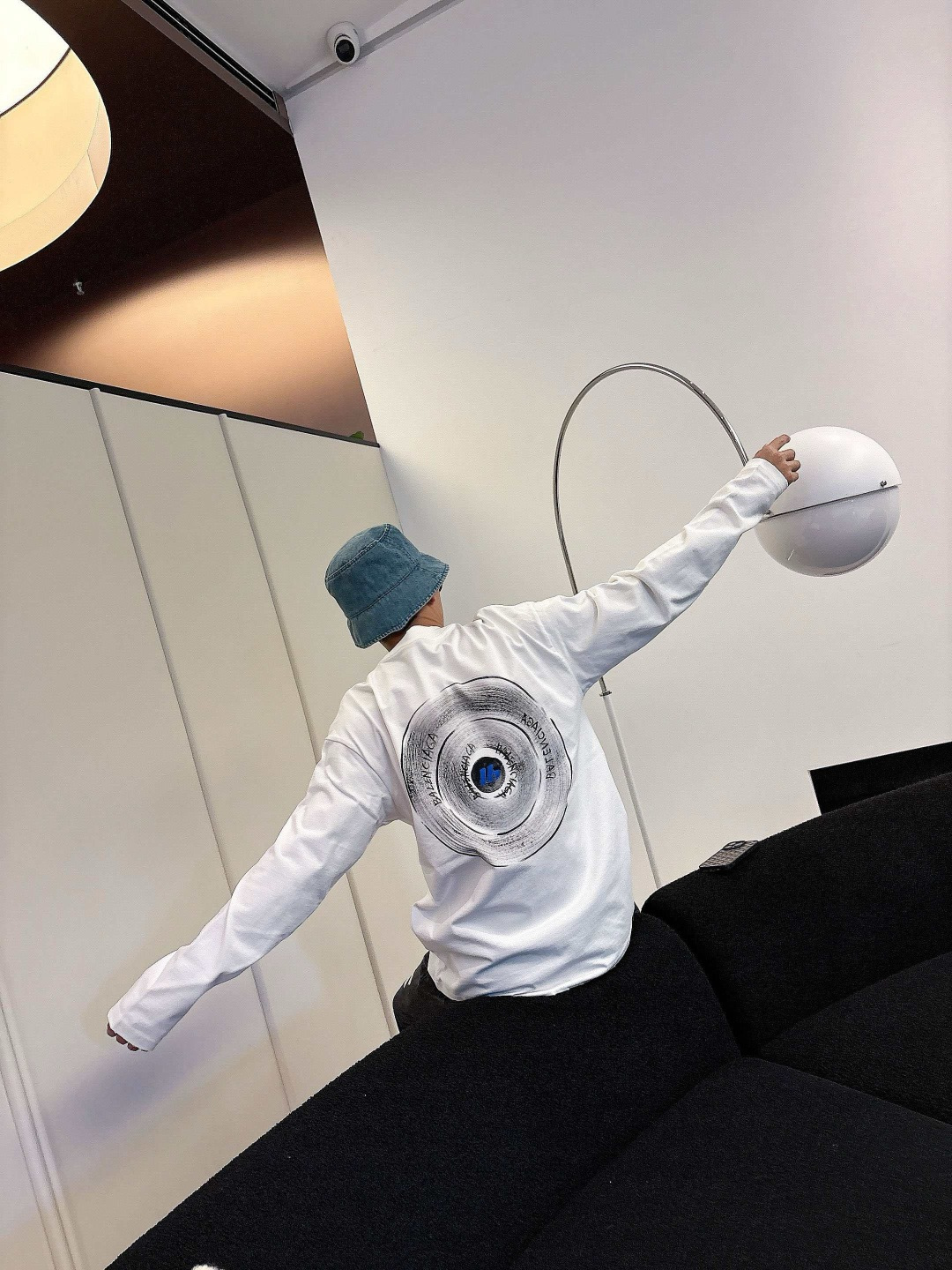 25新款长袖阔版T恤颜色：黑，白尺码：S-XL