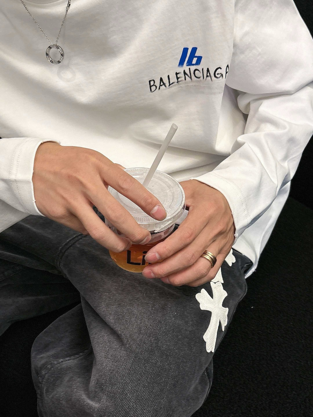 25新款长袖阔版T恤颜色：黑，白尺码：S-XL