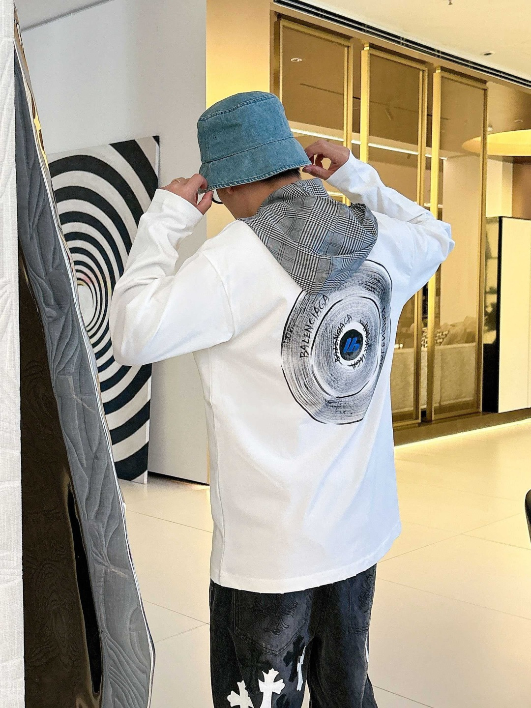 25新款长袖阔版T恤颜色：黑，白尺码：S-XL