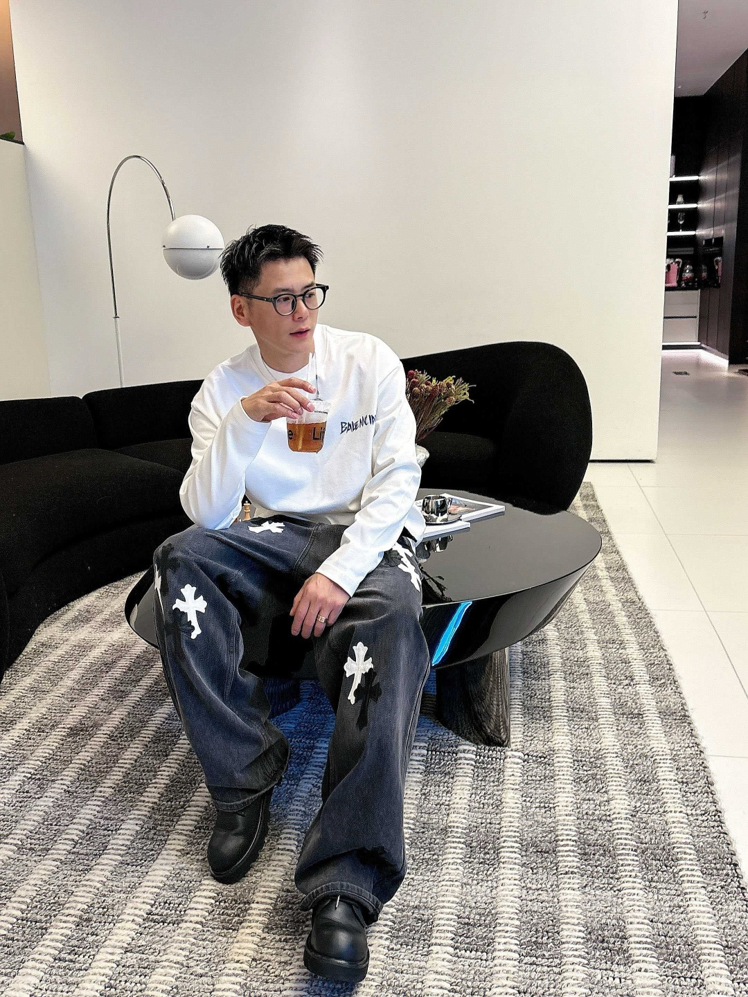 25新款长袖阔版T恤颜色：黑，白尺码：S-XL