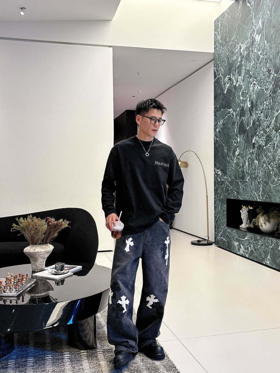 25新款长袖阔版T恤颜色：黑，白尺码：S-XL