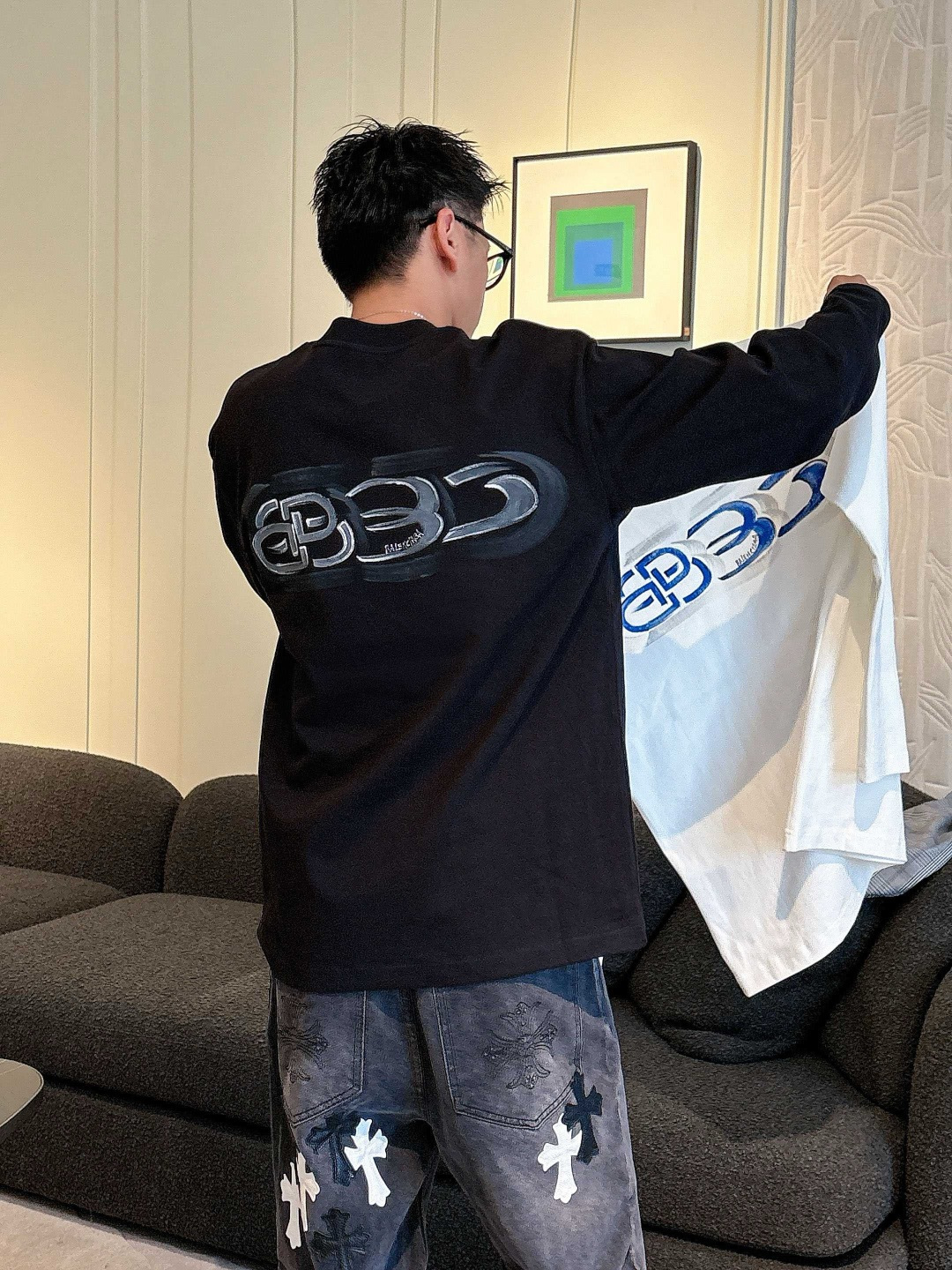 25新款长袖阔版T恤颜色：黑，白尺码：S-XL