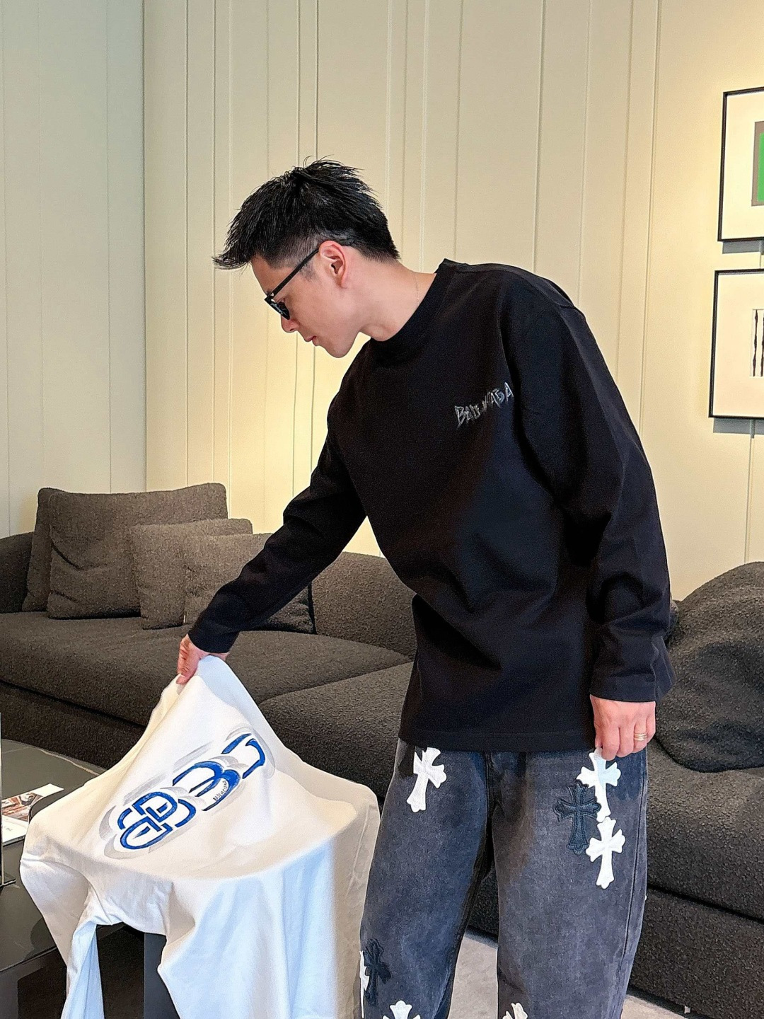 25新款长袖阔版T恤颜色：黑，白尺码：S-XL