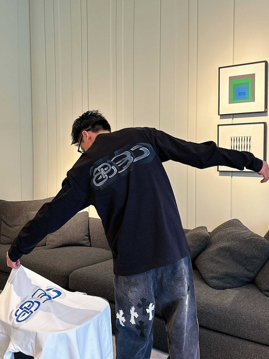 25新款长袖阔版T恤颜色：黑，白尺码：S-XL