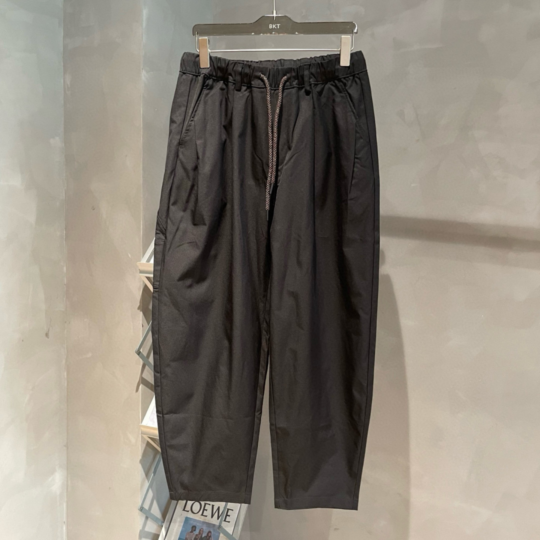 MM6🌟早秋新款休闲工装裤🆕采用优质面料，具有质感，超级时尚洋气！码数：M-2XL男女同款 （模特185