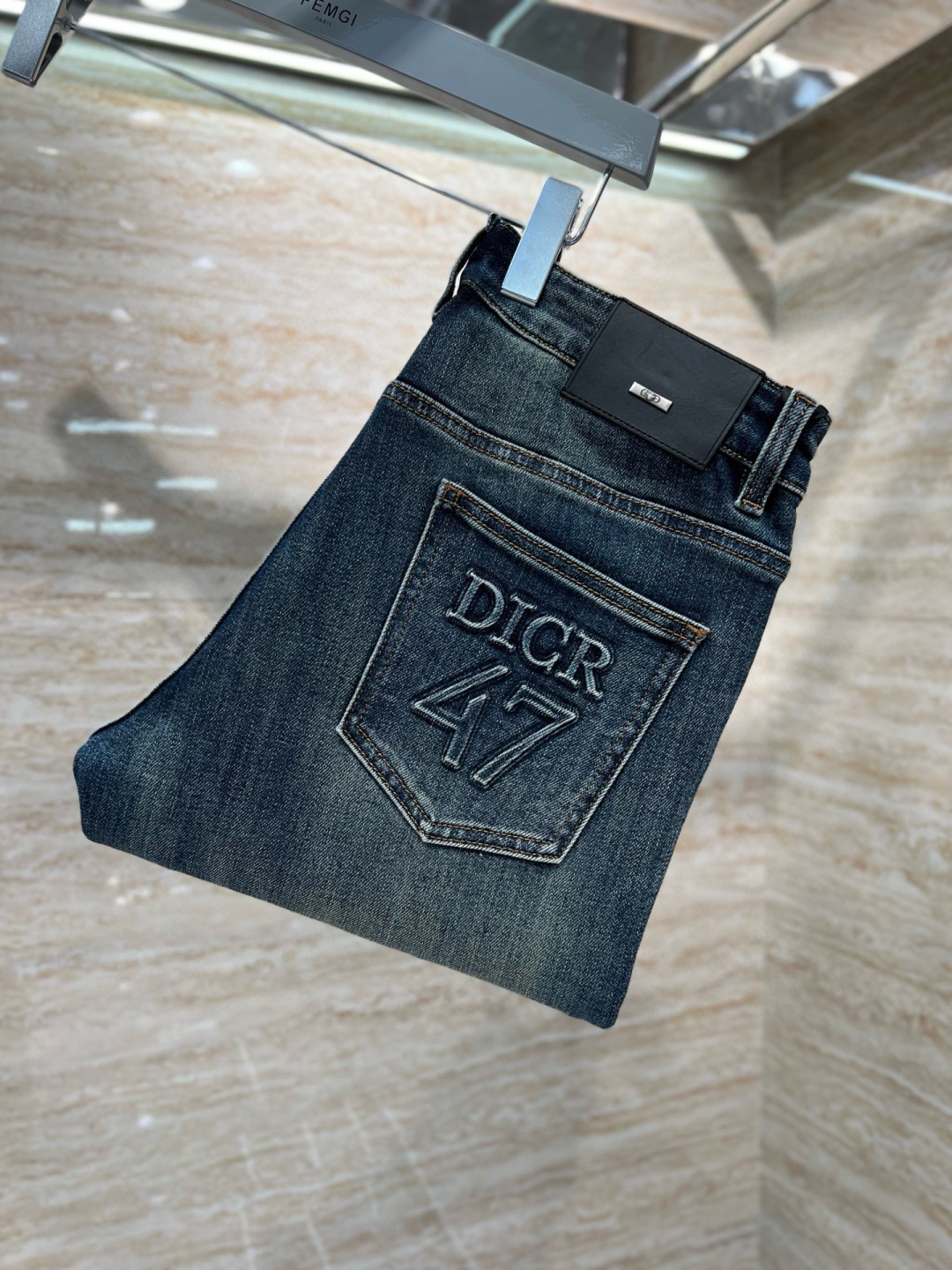 D家牛仔裤 𝟐𝟎𝟐𝟓秋冬上新高订欧货牛仔 现货供应 高端精梳棉面料 𝟏𝟓𝟖𝟕# 兰牛 码数: 𝟐𝟗-𝟑𝟖