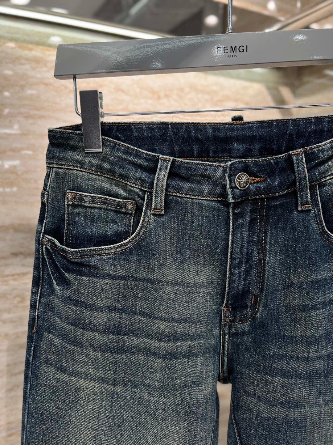 D家牛仔裤 𝟐𝟎𝟐𝟓秋冬上新高订欧货牛仔 现货供应 高端精梳棉面料 𝟏𝟓𝟖𝟕# 兰牛 码数: 𝟐𝟗-𝟑𝟖