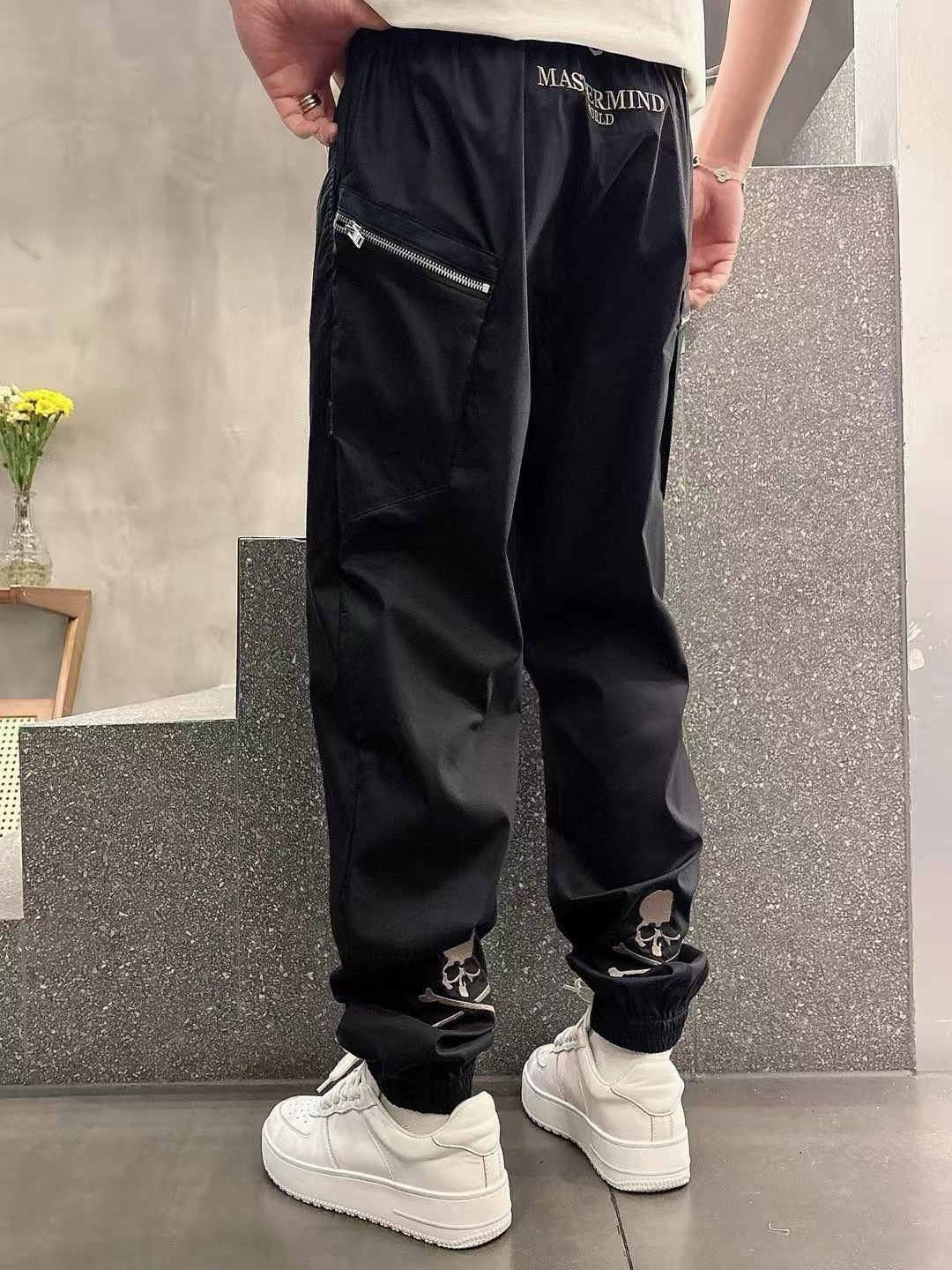 2025年春夏系列🔥🔥H8201🔥🔥1.颜色：黑色 米杏色2.尺码:M-3XL 3.版型:束脚长裤4.面