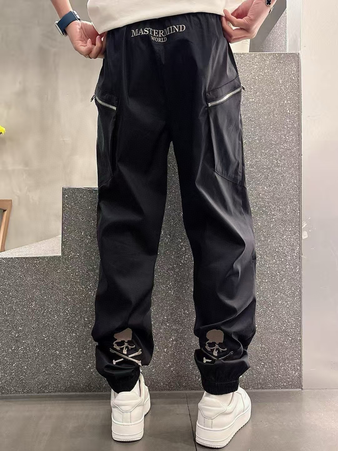 2025年春夏系列🔥🔥H8201🔥🔥1.颜色：黑色 米杏色2.尺码:M-3XL 3.版型:束脚长裤4.面