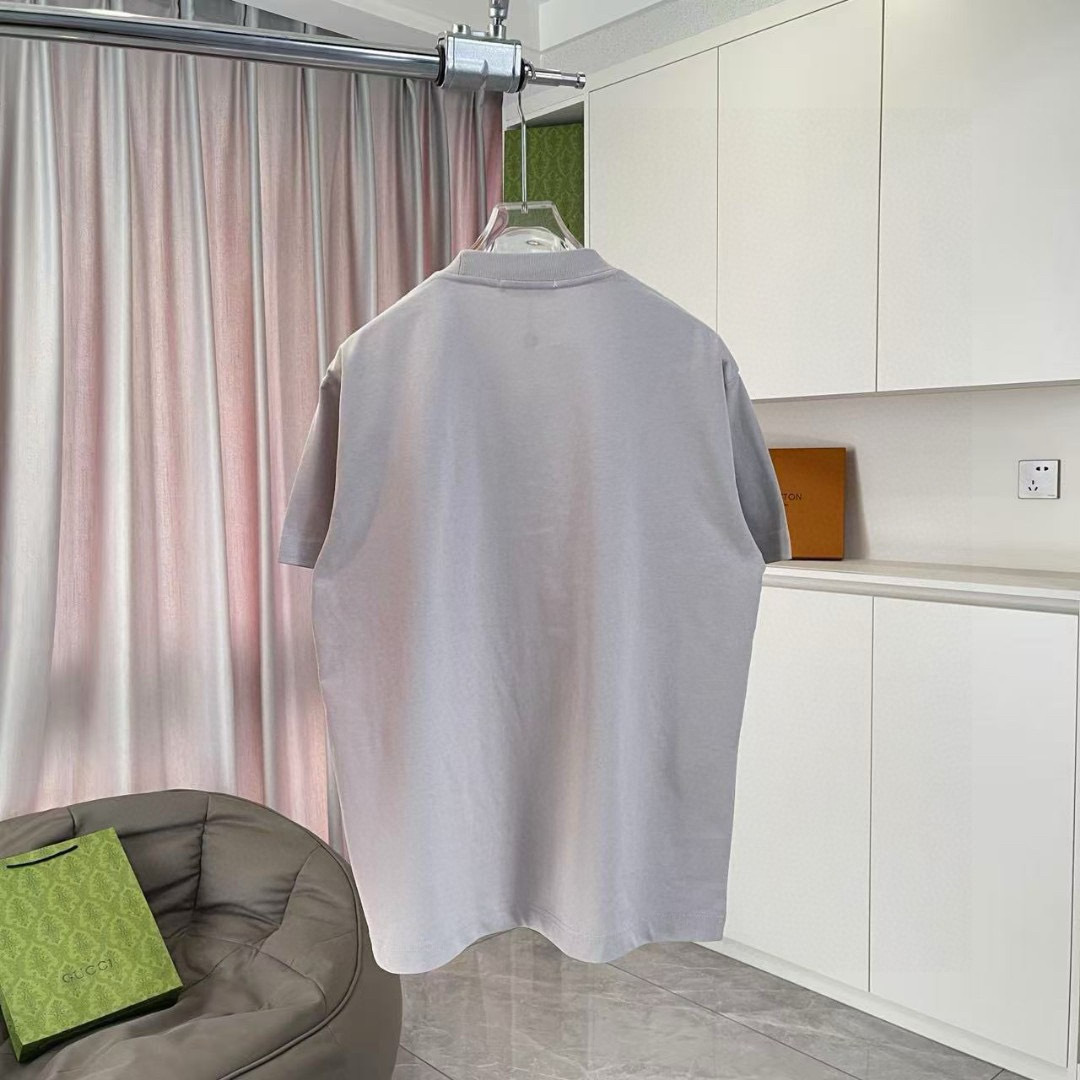 Loew*2025秋季新款 个性字母logo印花 定制面料300g 短袖t恤 男女同款尺码：S M L 