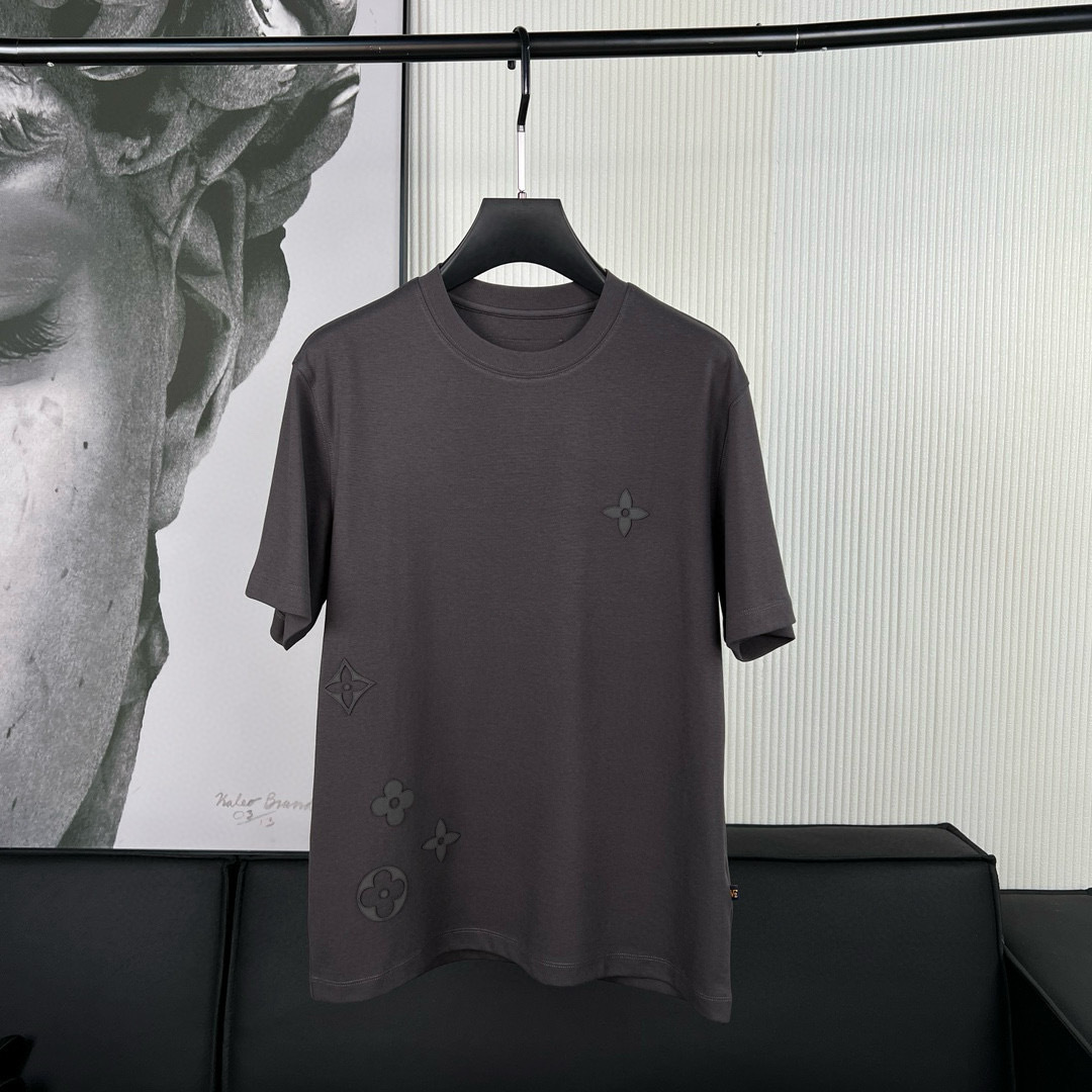 驴家短袖系列季度：2025春夏颜色：黑色 白色 铁灰尺码: M-3XL版型：微阔版型克重：230克重 潮