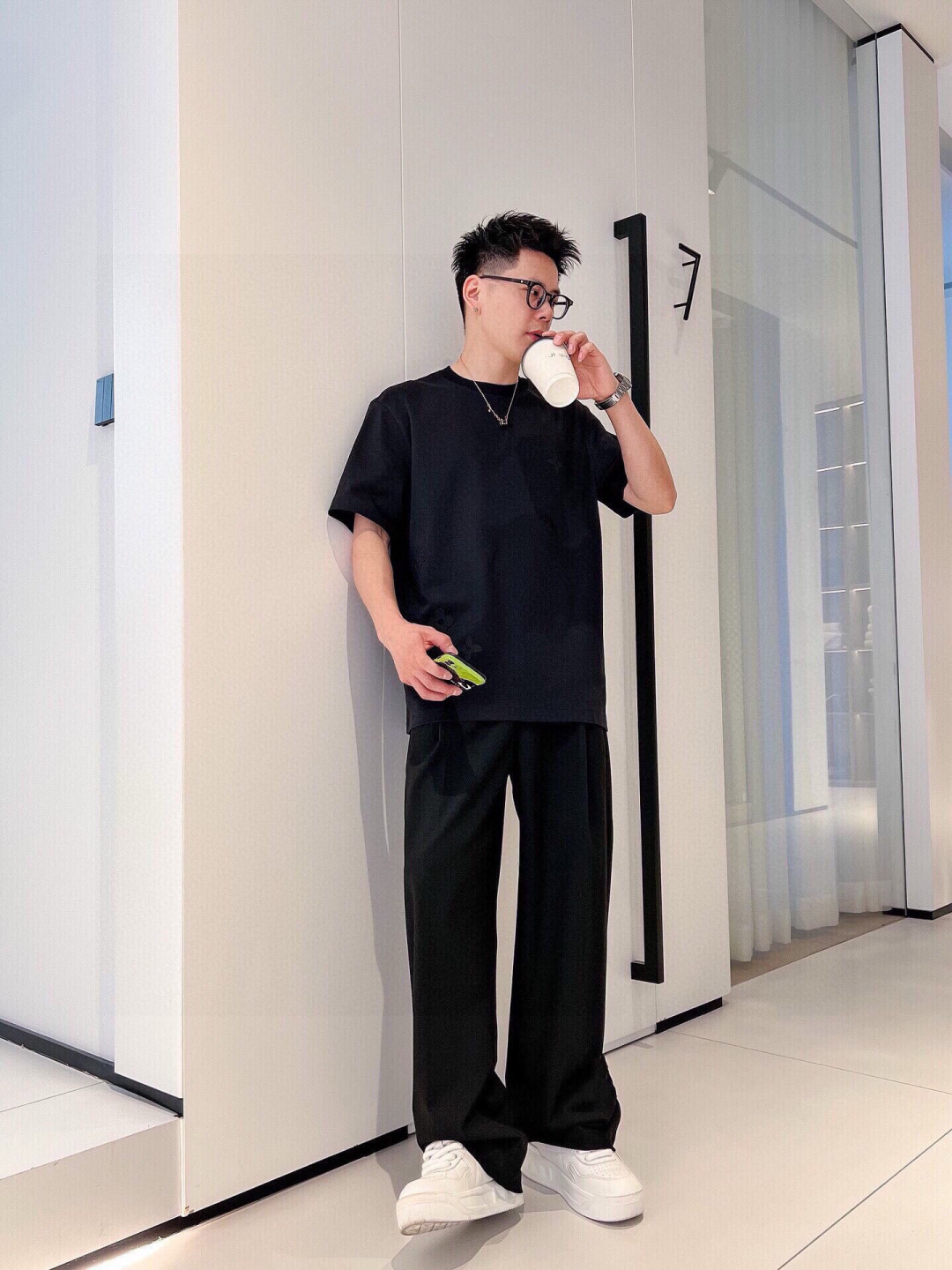 驴家短袖系列季度：2025春夏颜色：黑色 白色 铁灰尺码: M-3XL版型：微阔版型克重：230克重 潮