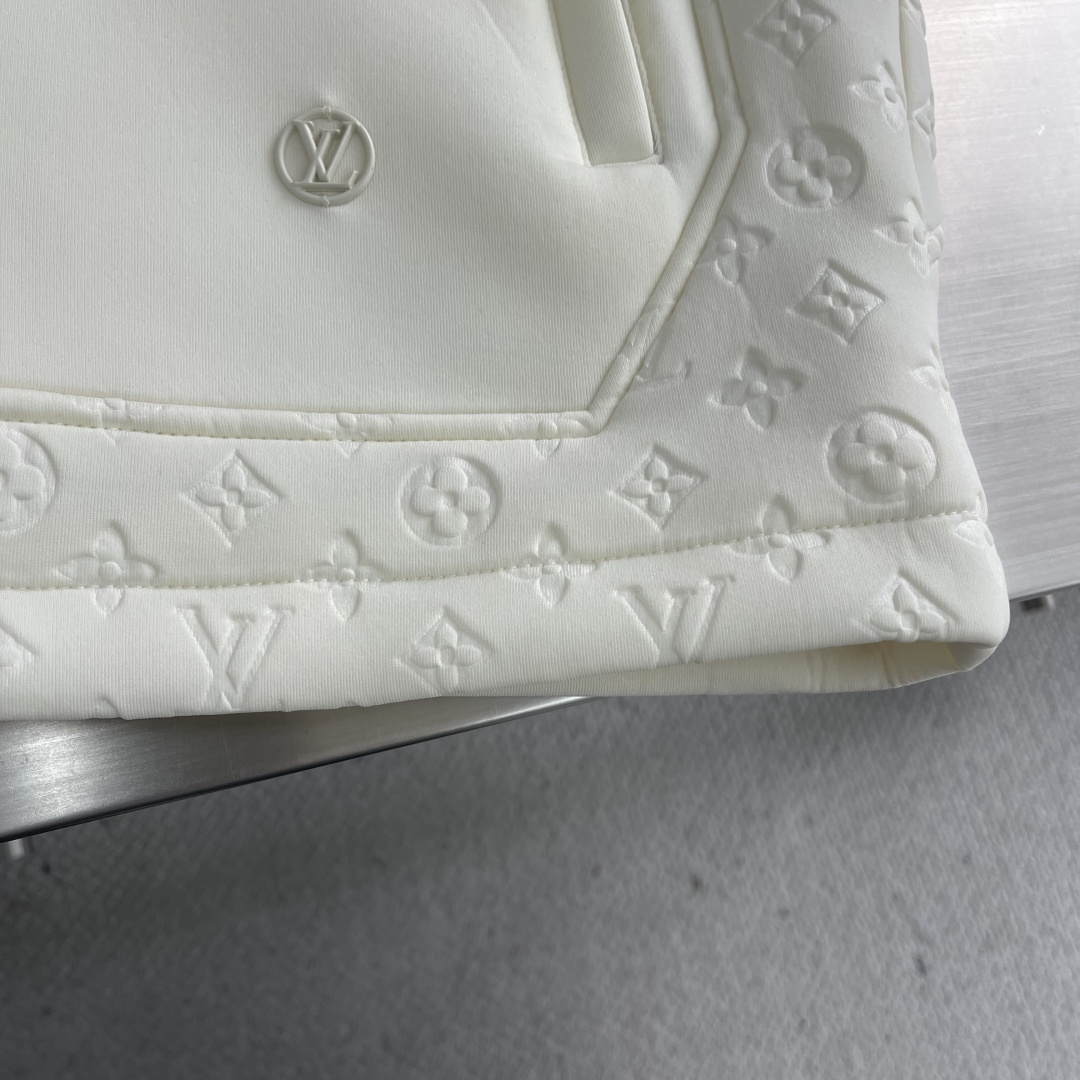 驴牌 25年秋季新款马甲定制五金面料进口提花空气层棉，质感光泽垂感更强，品相高级，通体满铺四叶草元素字母