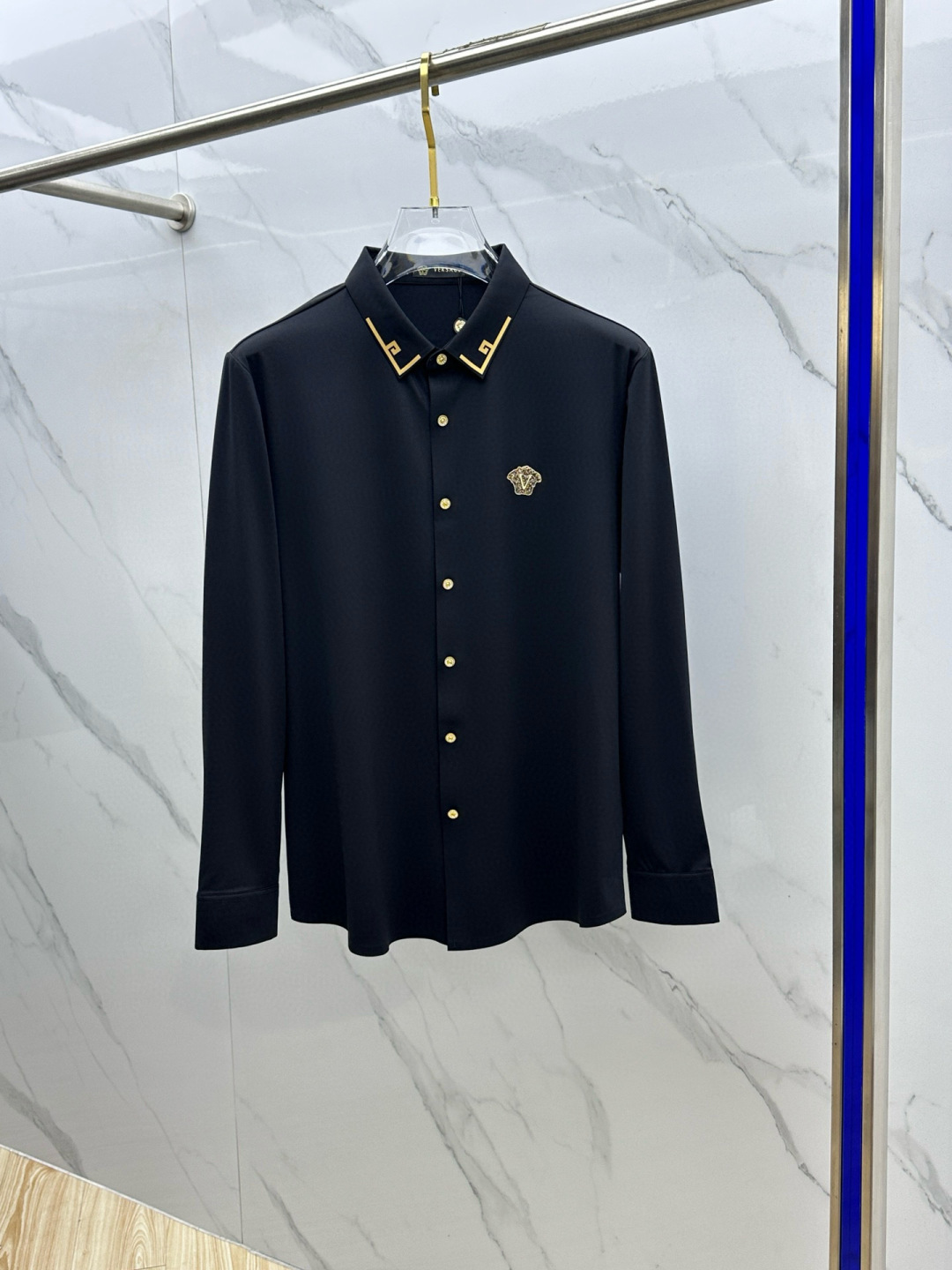 🆕VERSEC*范思哲 2025秋冬新品发布⌚️🔥潮品休闲衬衫，定义高端产品 3D立体制版、贴身舒适，欧