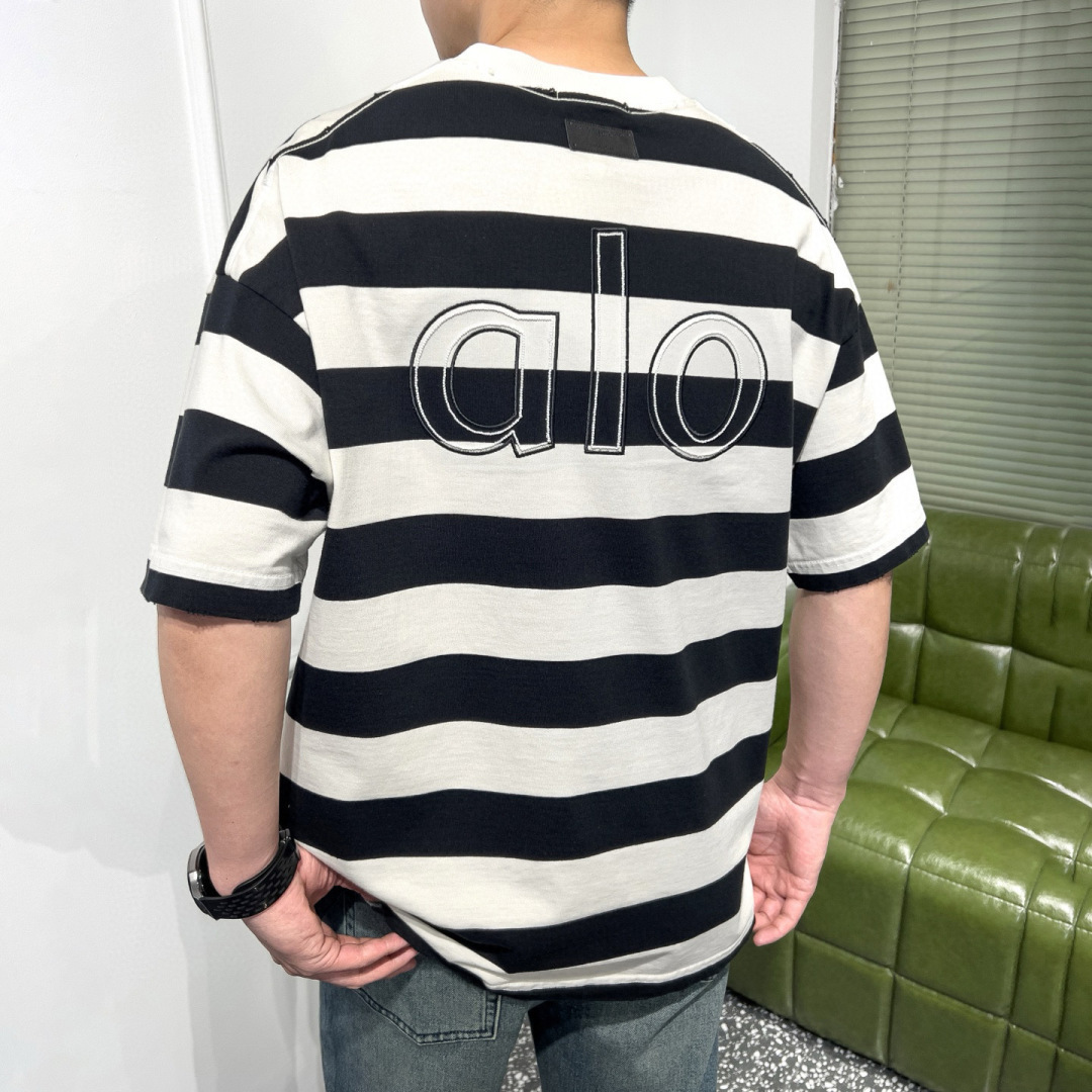 品牌：alo季度：2025秋冬颜色：黑灰色 黑白色尺码：S-XXL版型：宽松版 短袖T重量: 390克成