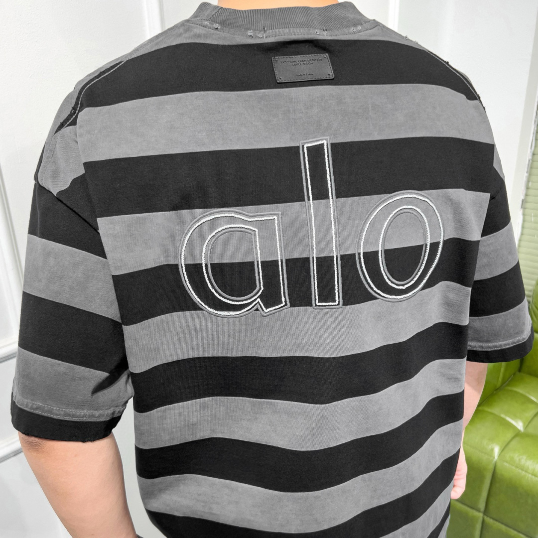 品牌：alo季度：2025秋冬颜色：黑灰色 黑白色尺码：S-XXL版型：宽松版 短袖T重量: 390克成