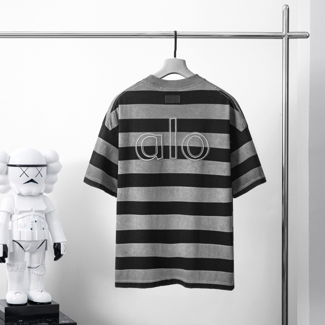 品牌：alo季度：2025秋冬颜色：黑灰色 黑白色尺码：S-XXL版型：宽松版 短袖T重量: 390克成