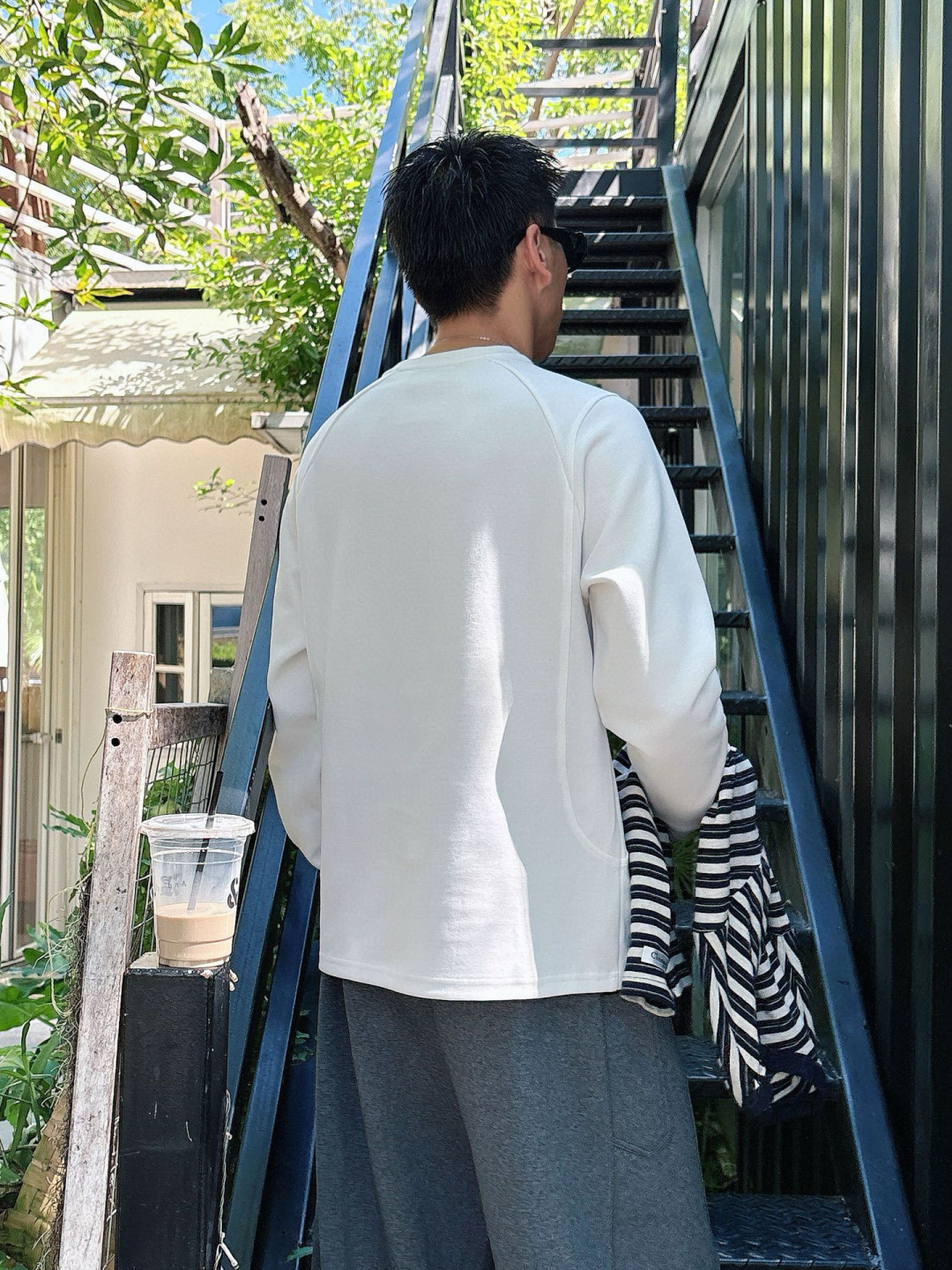 克罗心🔥新款长袖，采用进口聚酯纤维和棉混纺面料，面料自带微弹，具有空气感，整件不会像常规衫那样特别厚重，