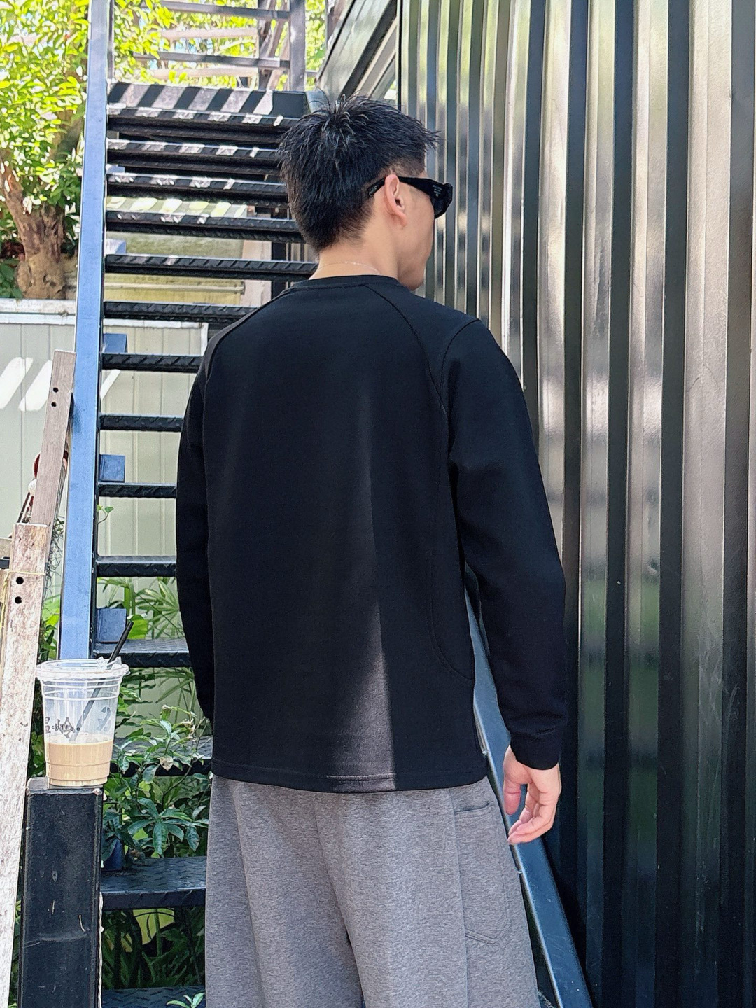 克罗心🔥新款长袖，采用进口聚酯纤维和棉混纺面料，面料自带微弹，具有空气感，整件不会像常规衫那样特别厚重，