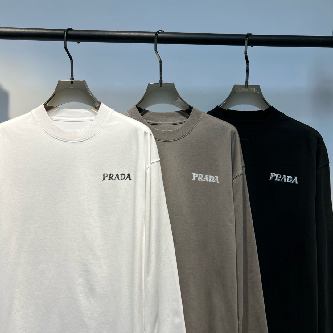 新款秋冬长袖🆕颜色：黑，白，绿码数：S-XL款号：7011