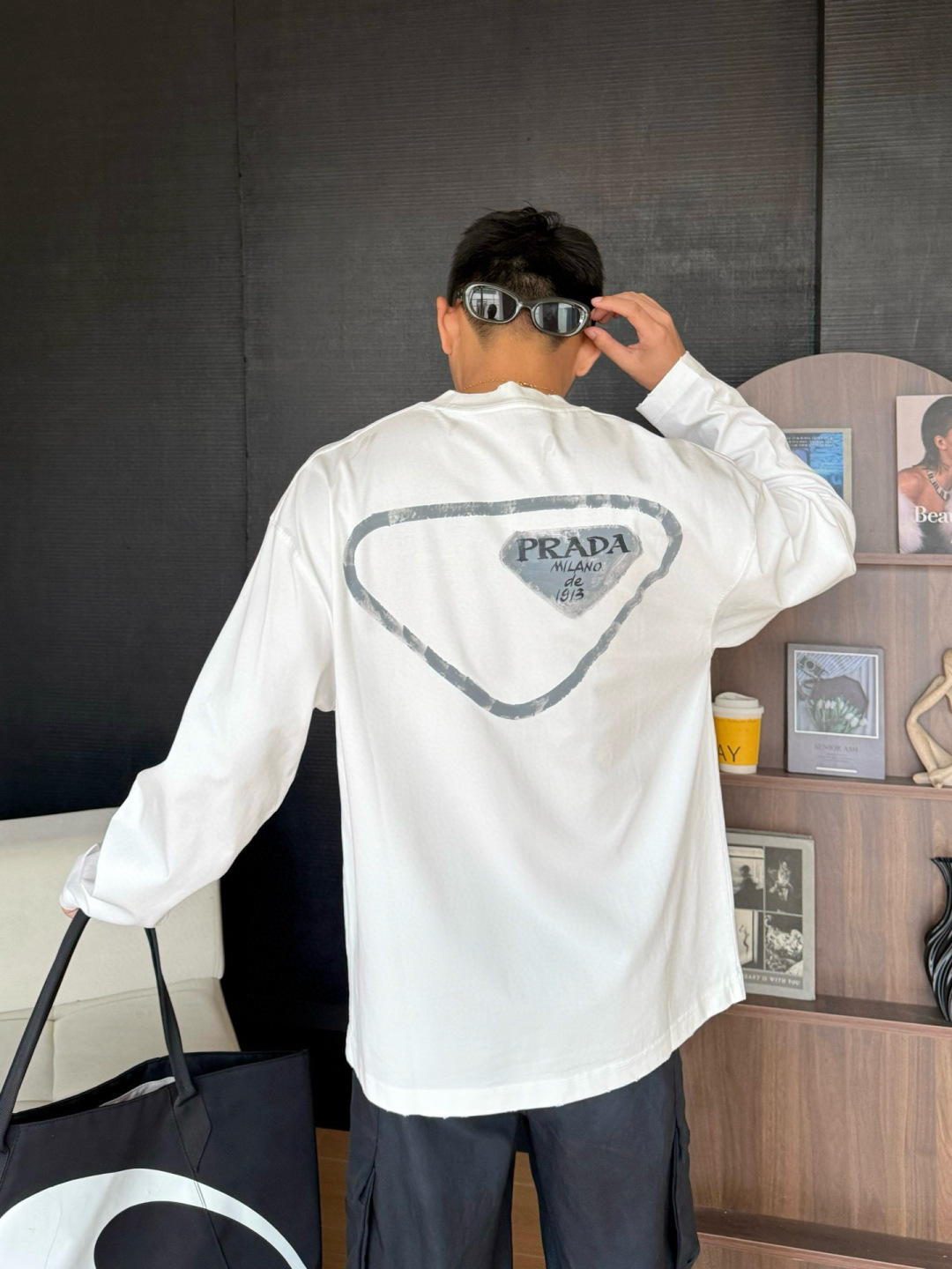 新款秋冬长袖🆕颜色：黑，白，绿码数：S-XL款号：7011