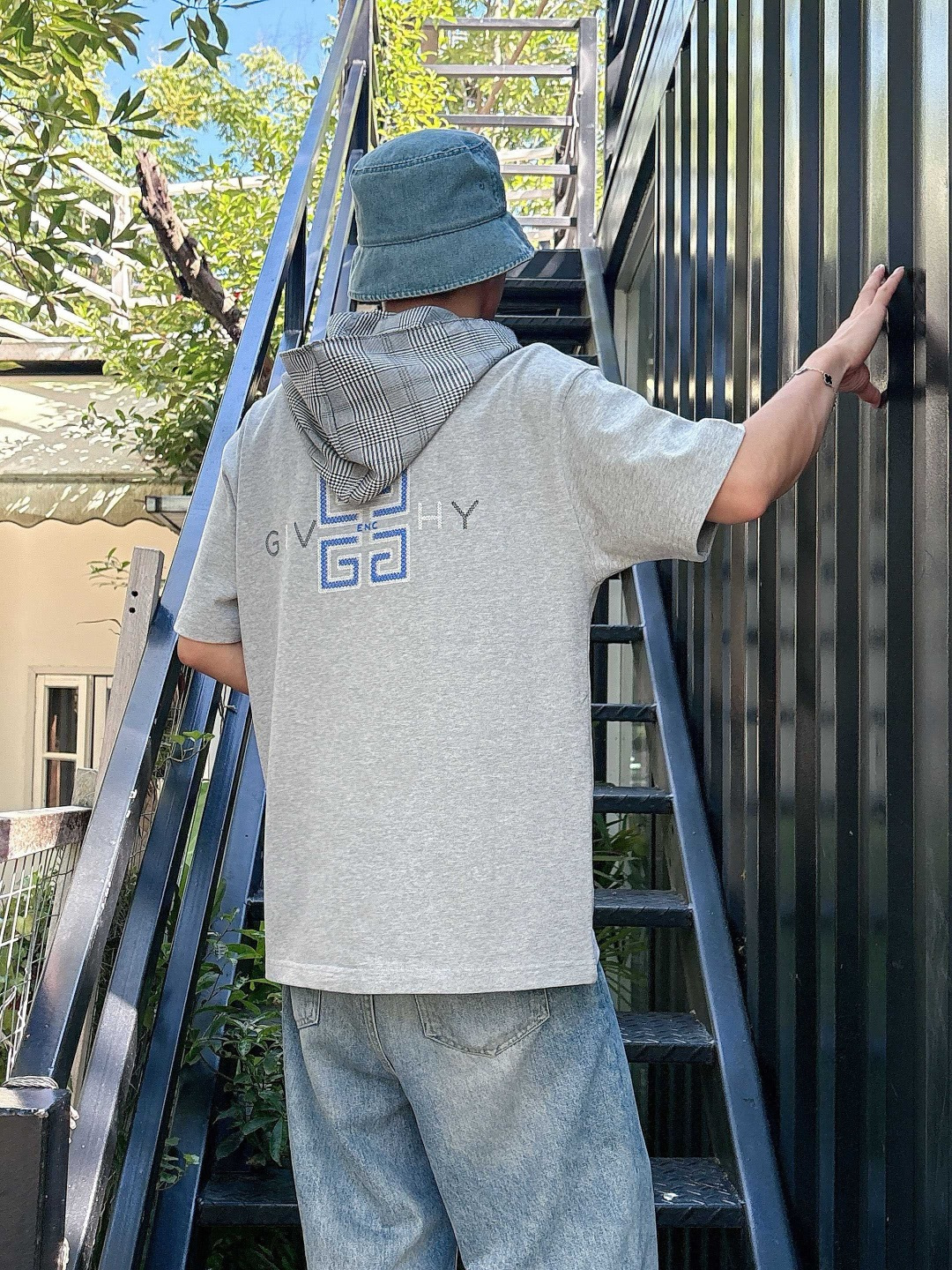 25新款磨毛短袖阔版T恤颜色：黑，白，灰尺码：XS-XL