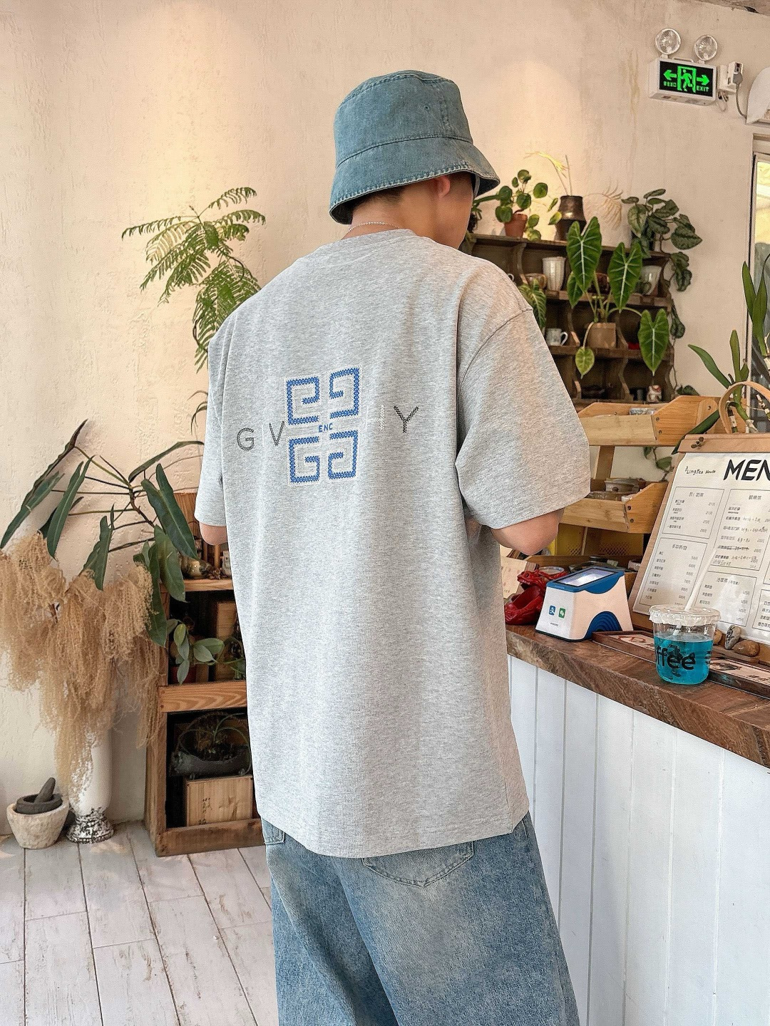 25新款磨毛短袖阔版T恤颜色：黑，白，灰尺码：XS-XL