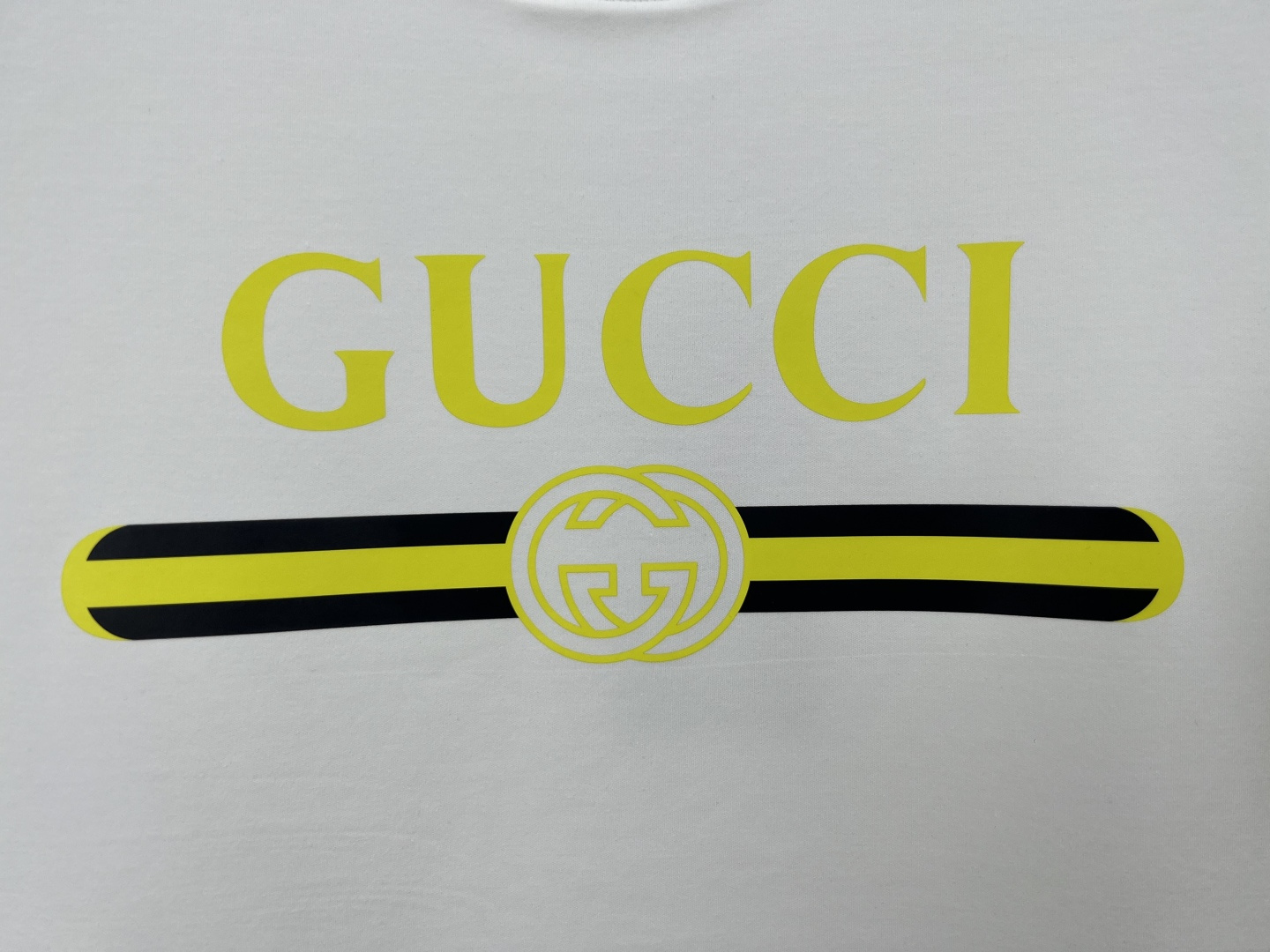 Gucci.古驰 25秋冬新品饰GUCCI典藏印花标识加厚面料短袖T恤，演绎早秋风格品牌标识，一款内搭或