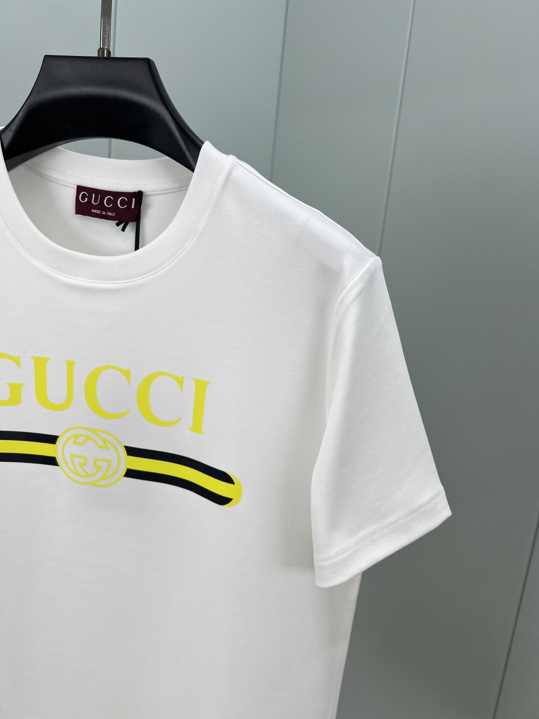 Gucci.古驰 25秋冬新品饰GUCCI典藏印花标识加厚面料短袖T恤，演绎早秋风格品牌标识，一款内搭或