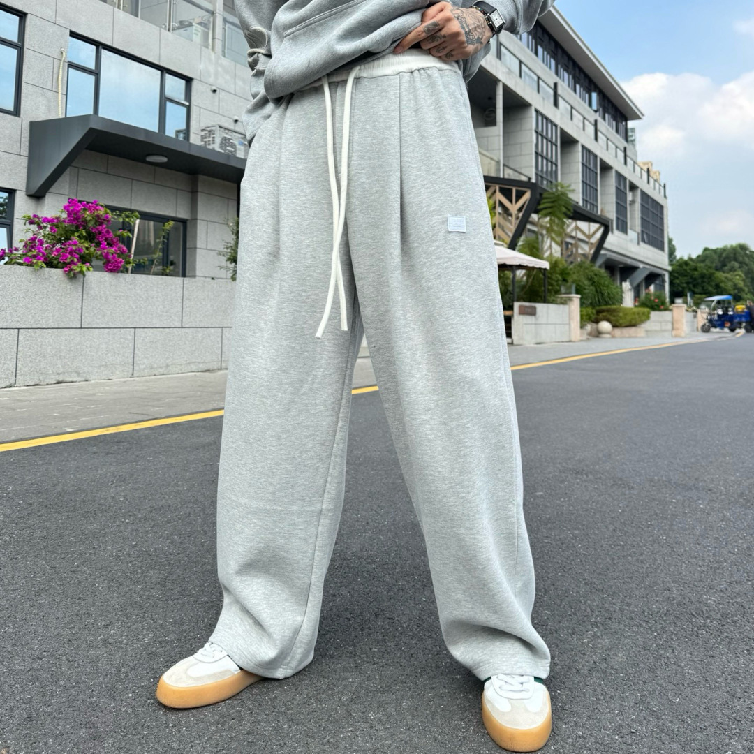 Acne Studios🌟早秋新款休闲卫裤🆕采用优质面料（含羊绒），具有质感，松紧腰带设计，超级时尚洋气