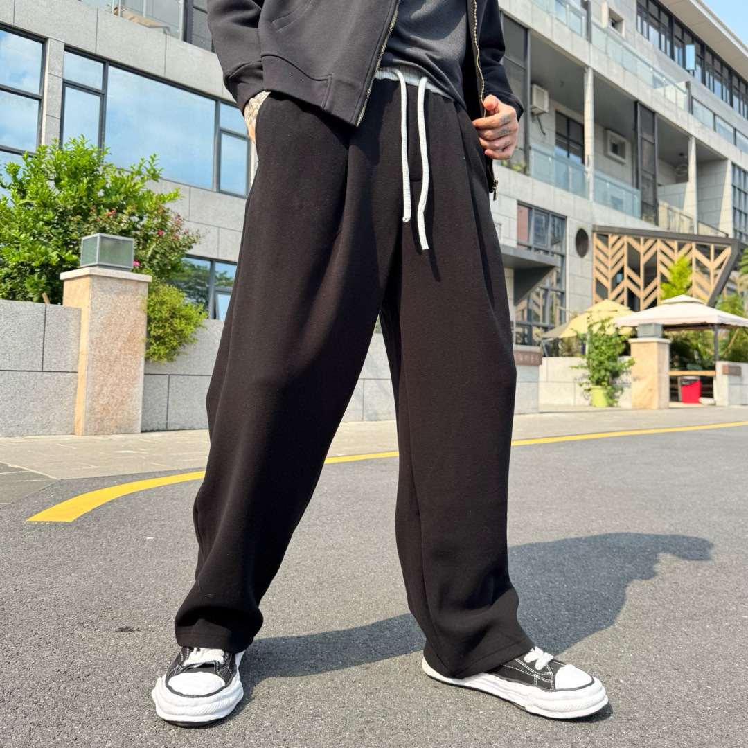 Acne Studios🌟早秋新款休闲卫裤🆕采用优质面料（含羊绒），具有质感，松紧腰带设计，超级时尚洋气