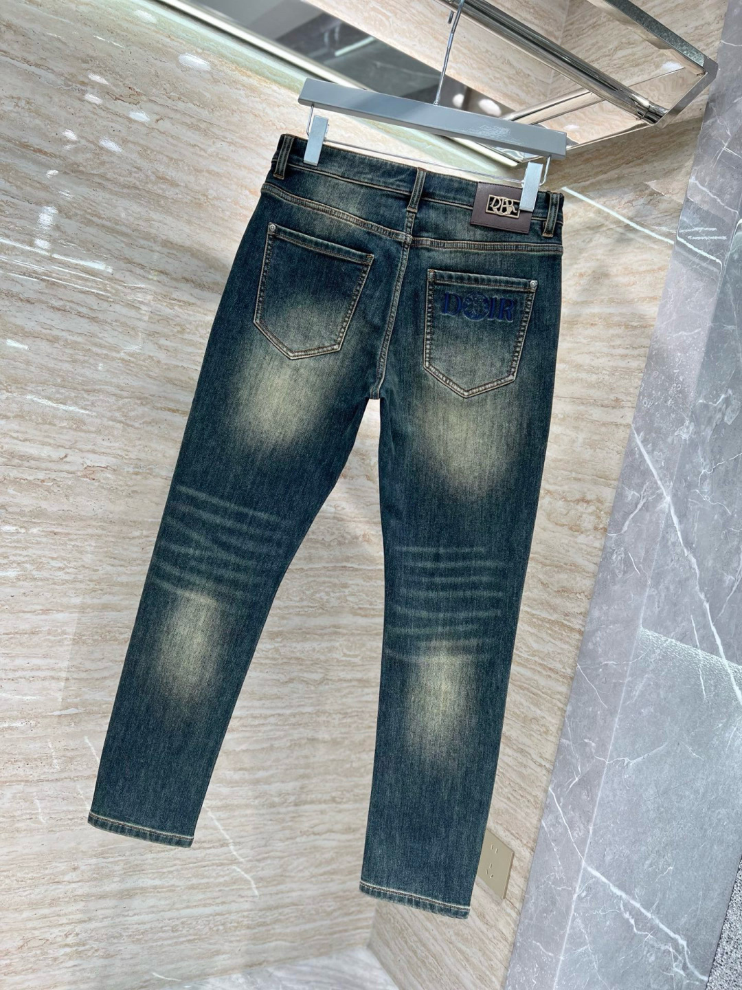 D家牛仔裤 秋冬上新现货供应 高端精梳棉面料 纳米洗水𝟗𝟎𝟏𝟕𝟖# 兰牛 码数: 𝟐𝟗-𝟑𝟖