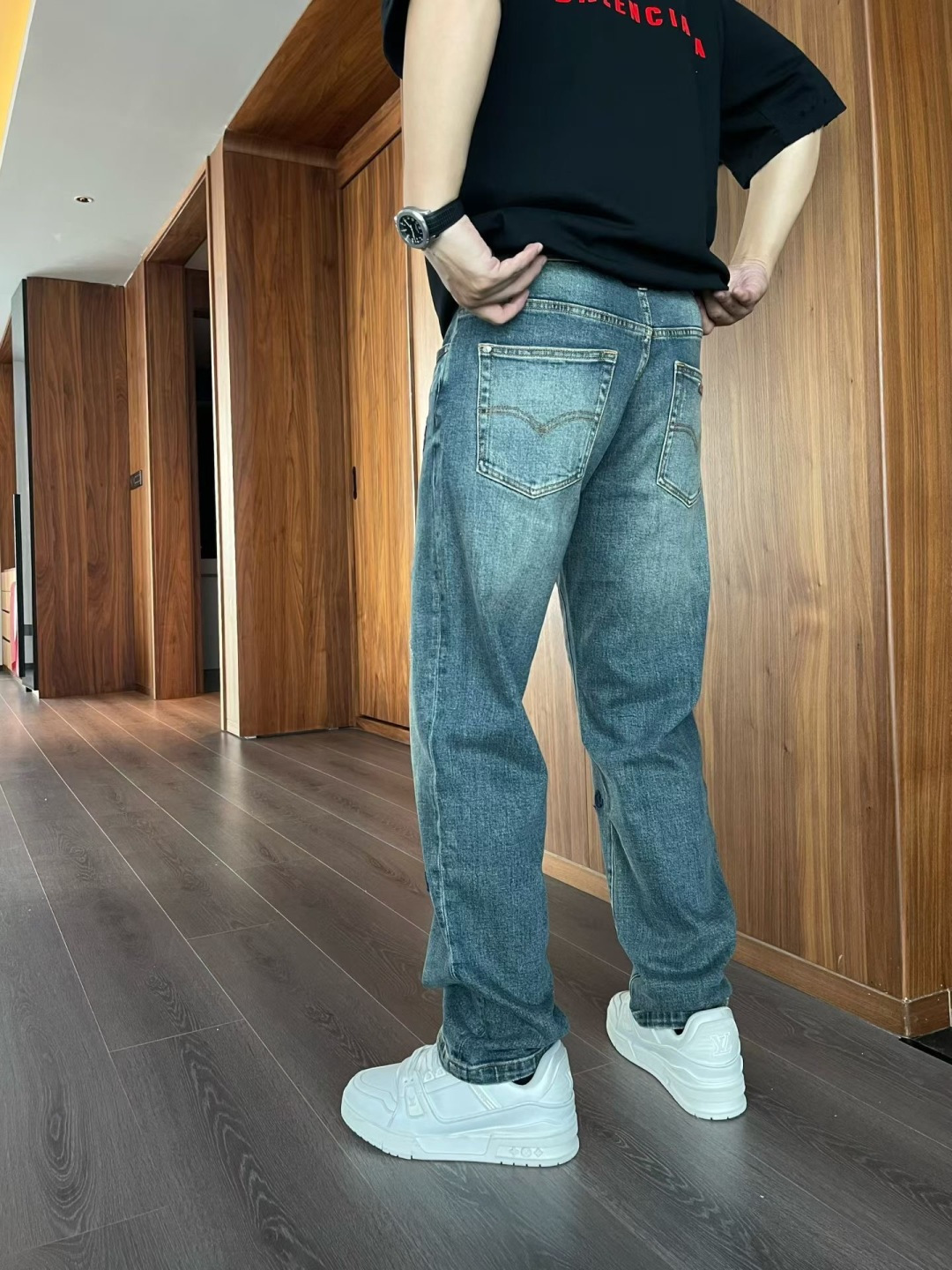 25秋冬新品，无法抵抗针织立体图案…克罗重磅出品…这款廓形牛仔在拼接上真的是做到了极致。直桶风格简单中带